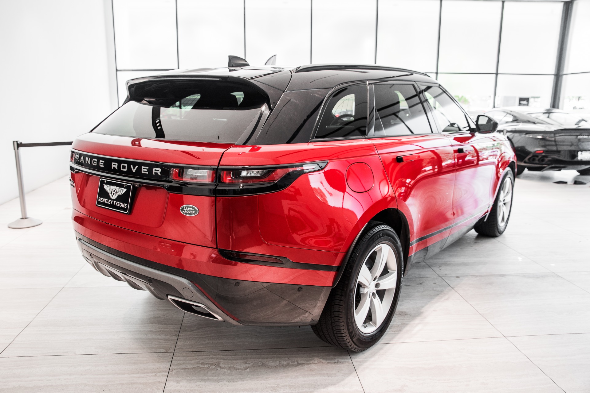 Used 2018 Land Rover Range Rover Velar P380 R-Dynamic SE | St. Petersburg, FL