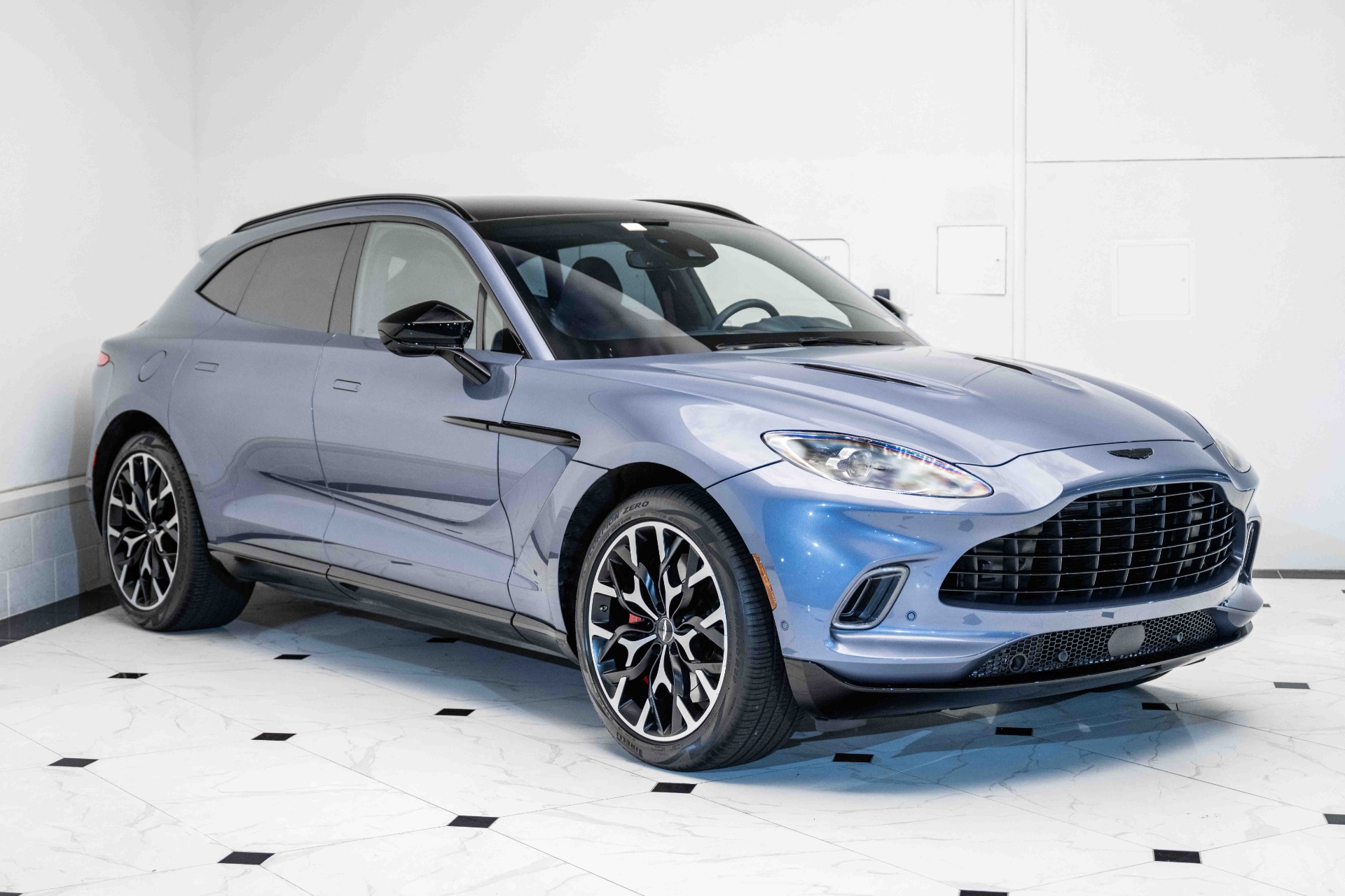 New 2021 Aston Martin DBX | Vienna, VA