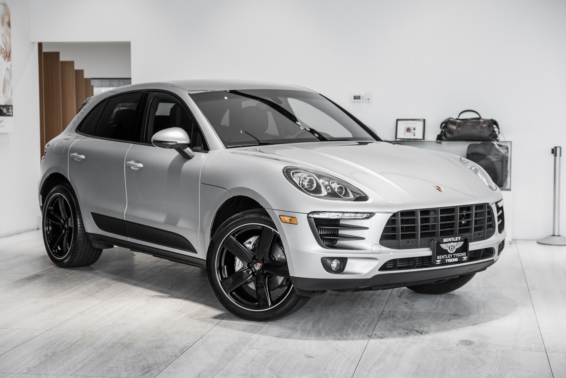 Used 2015 Porsche Macan S | Vienna, VA