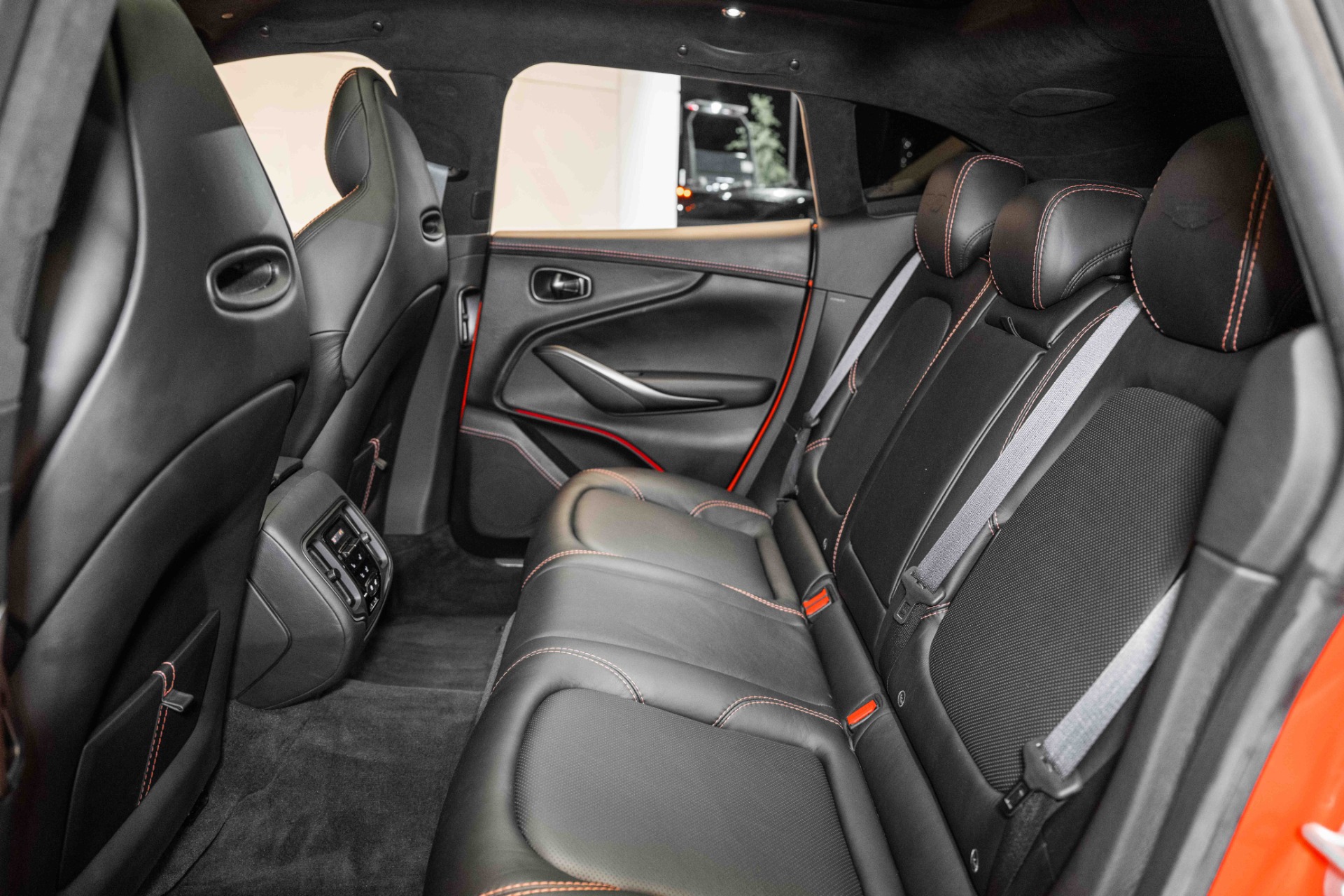 New 2021 Aston Martin DBX | St. Petersburg, FL