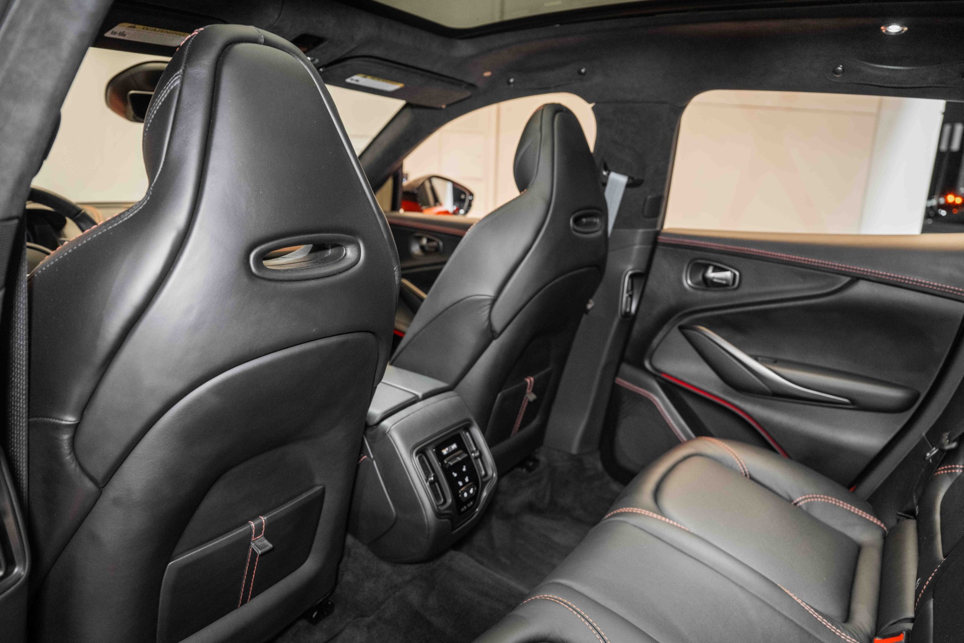 New 2021 Aston Martin DBX | St. Petersburg, FL