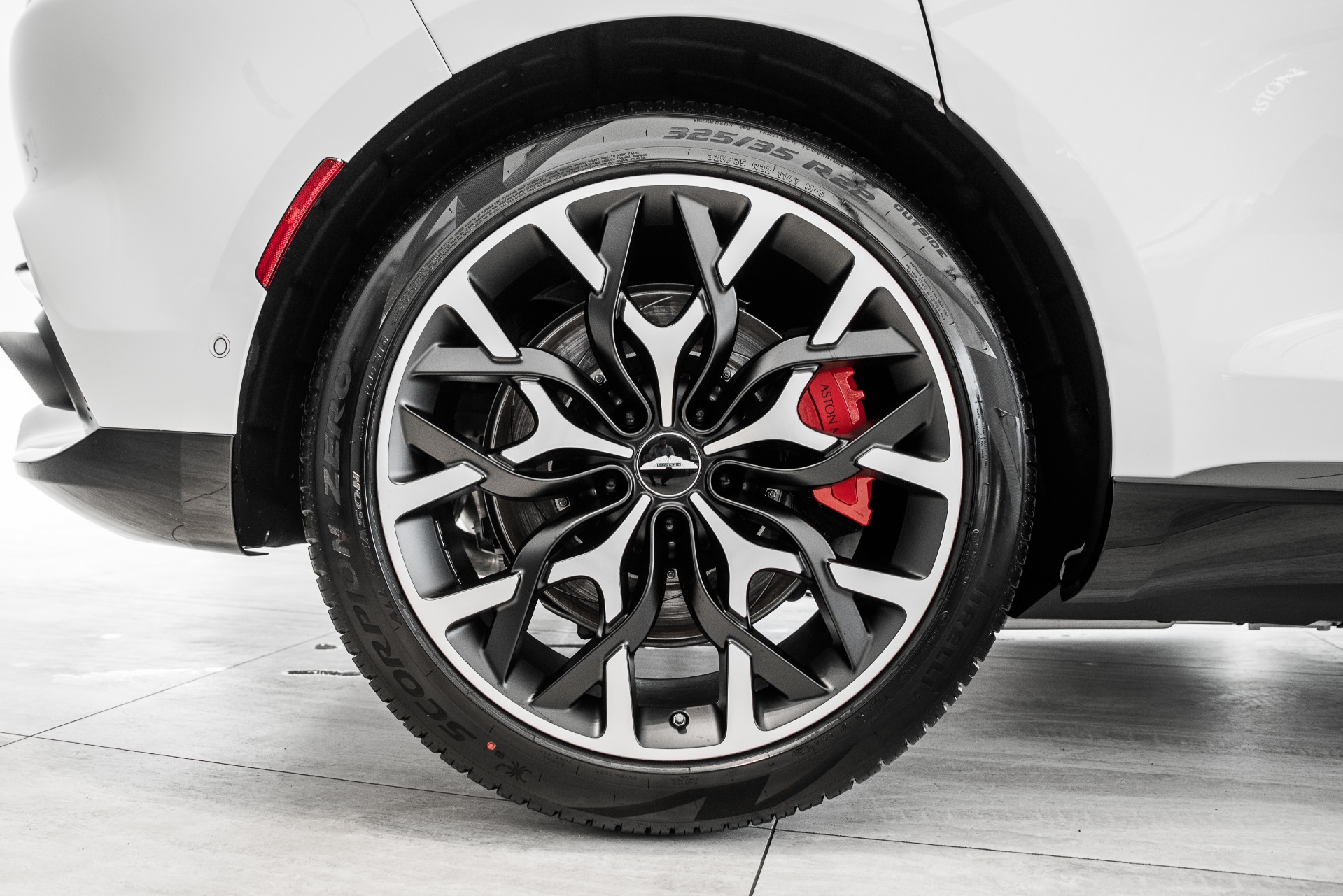 New 2021 Aston Martin DBX | St. Petersburg, FL