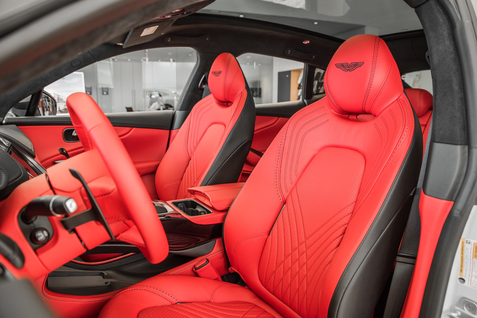 New 2021 Aston Martin DBX | St. Petersburg, FL