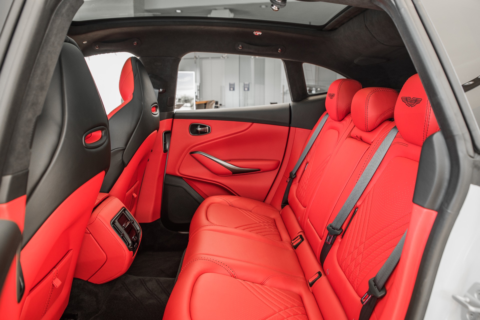New 2021 Aston Martin DBX | St. Petersburg, FL
