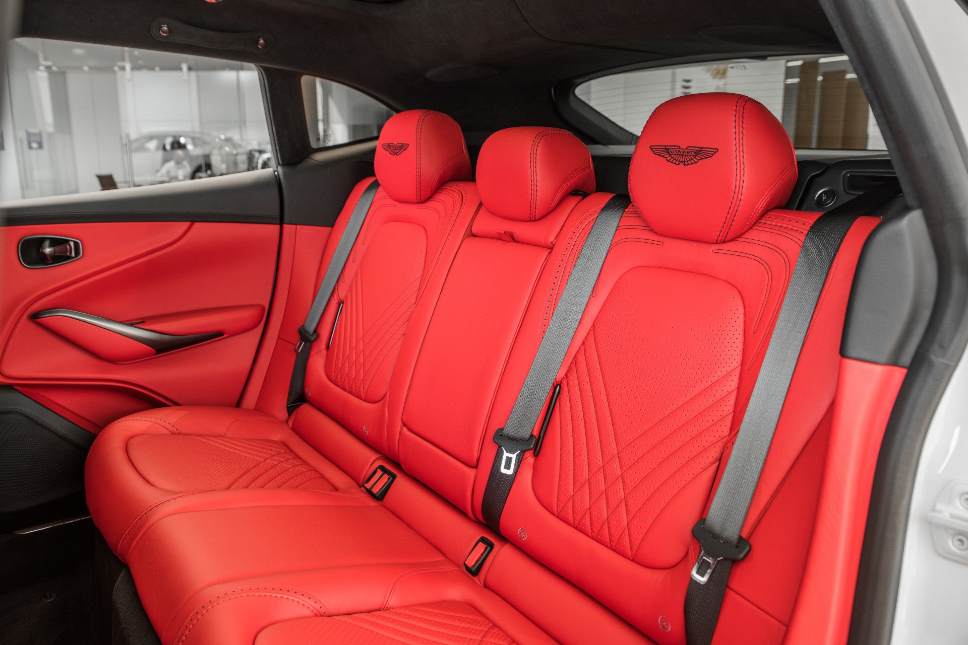 New 2021 Aston Martin DBX | St. Petersburg, FL