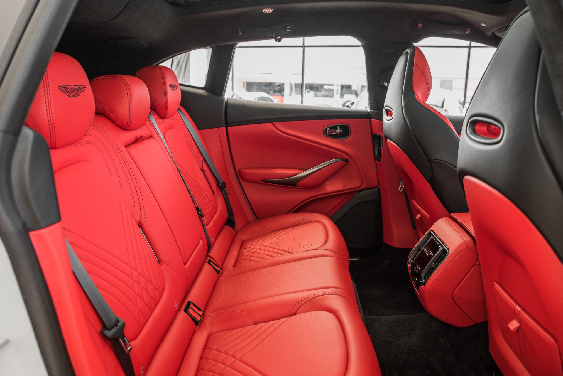 New 2021 Aston Martin DBX | St. Petersburg, FL