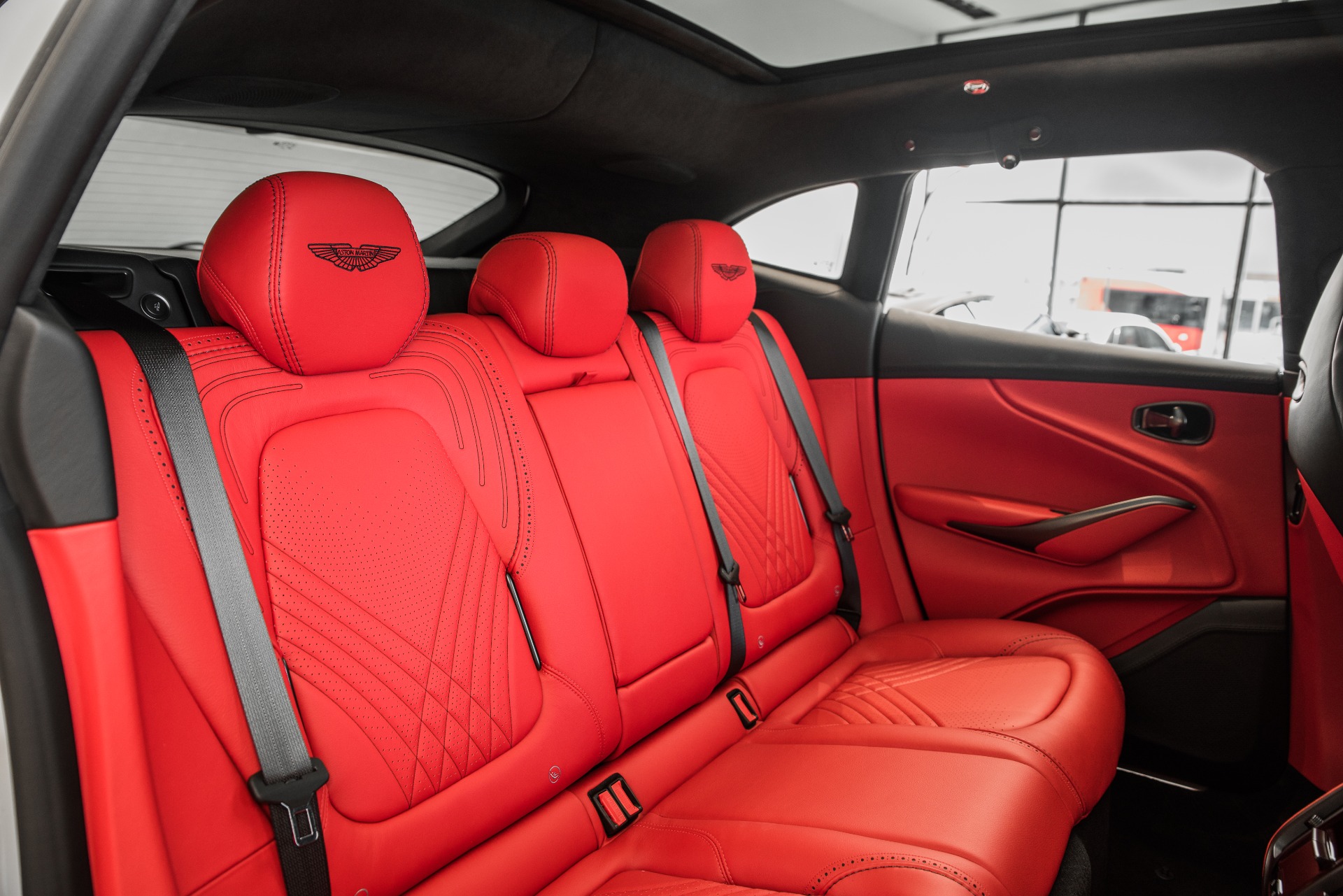 New 2021 Aston Martin DBX | St. Petersburg, FL