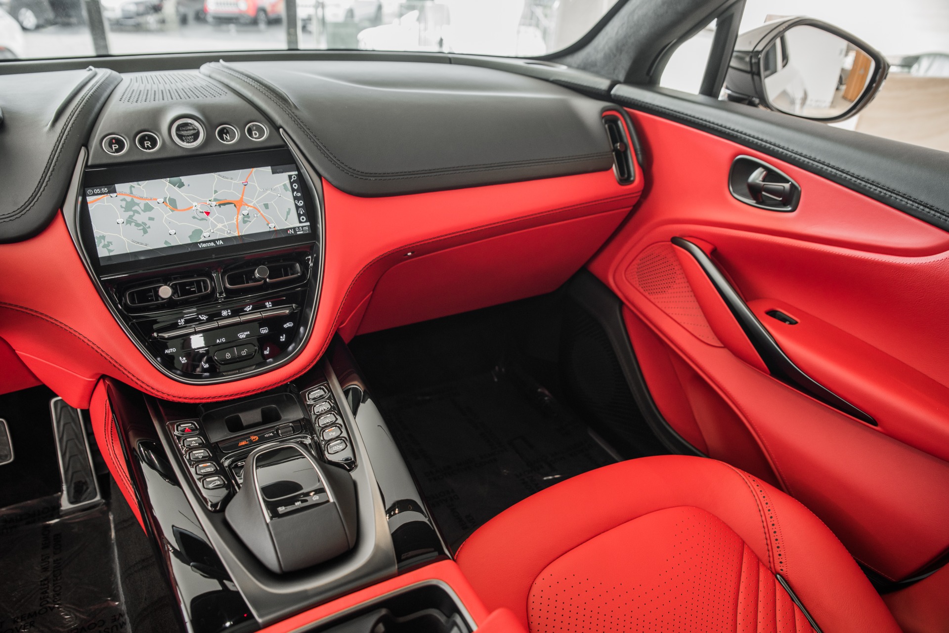 New 2021 Aston Martin DBX | St. Petersburg, FL
