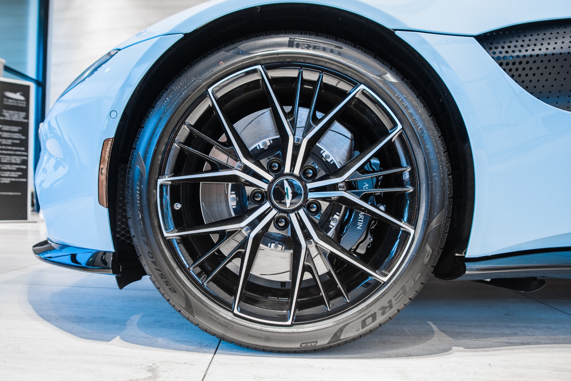 New 2021 Aston Martin Vantage | St. Petersburg, FL