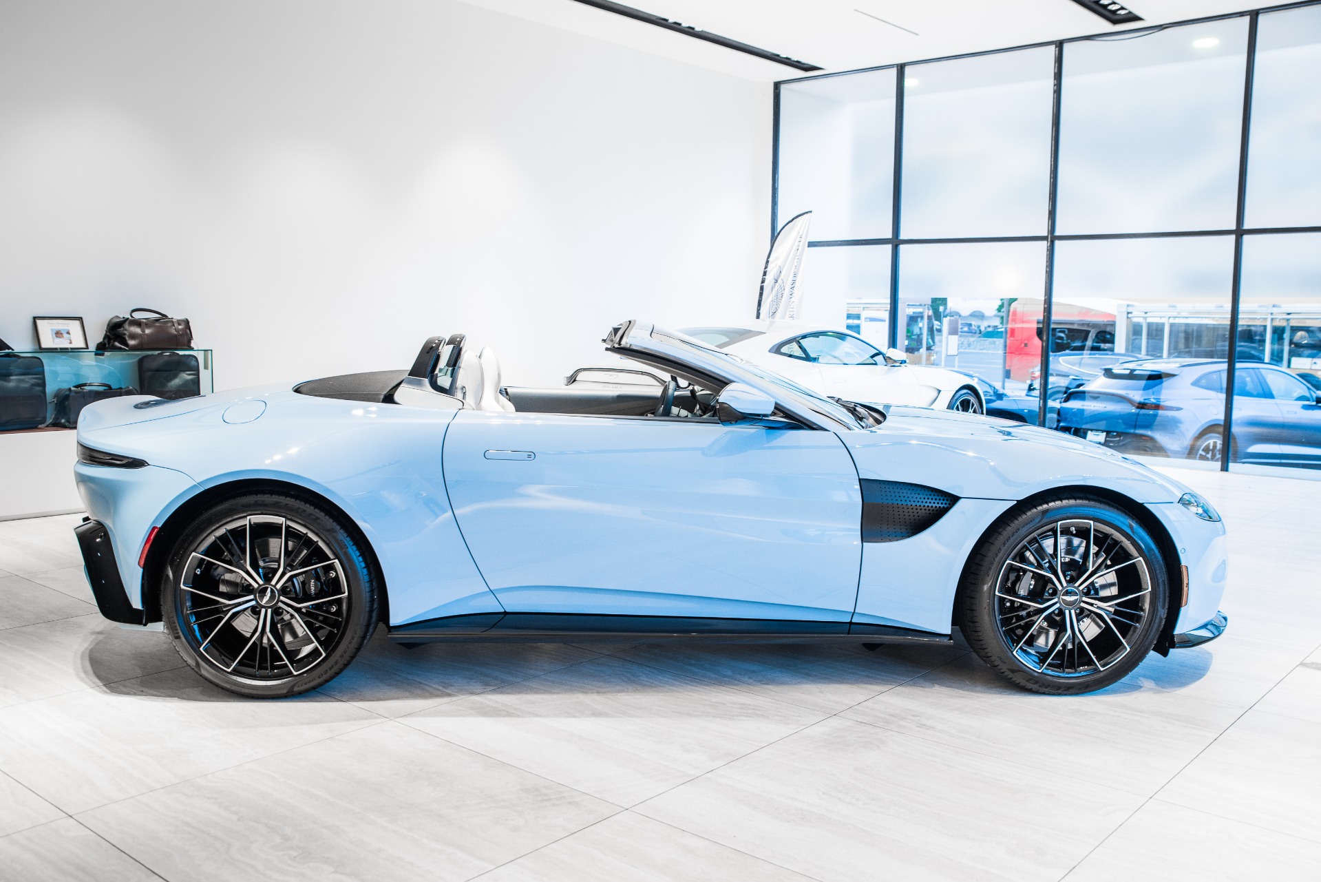 New 2021 Aston Martin Vantage | St. Petersburg, FL