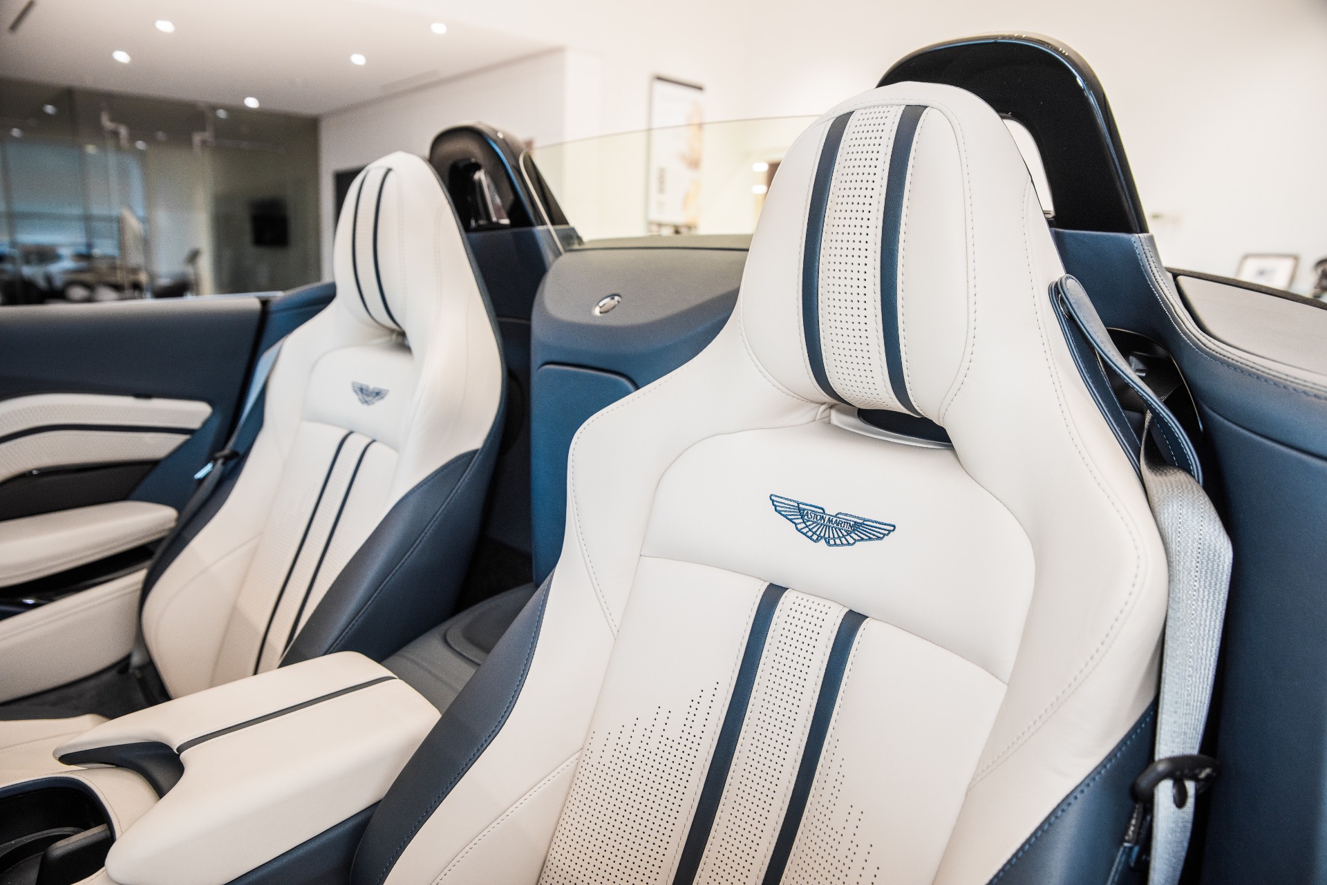 New 2021 Aston Martin Vantage | St. Petersburg, FL
