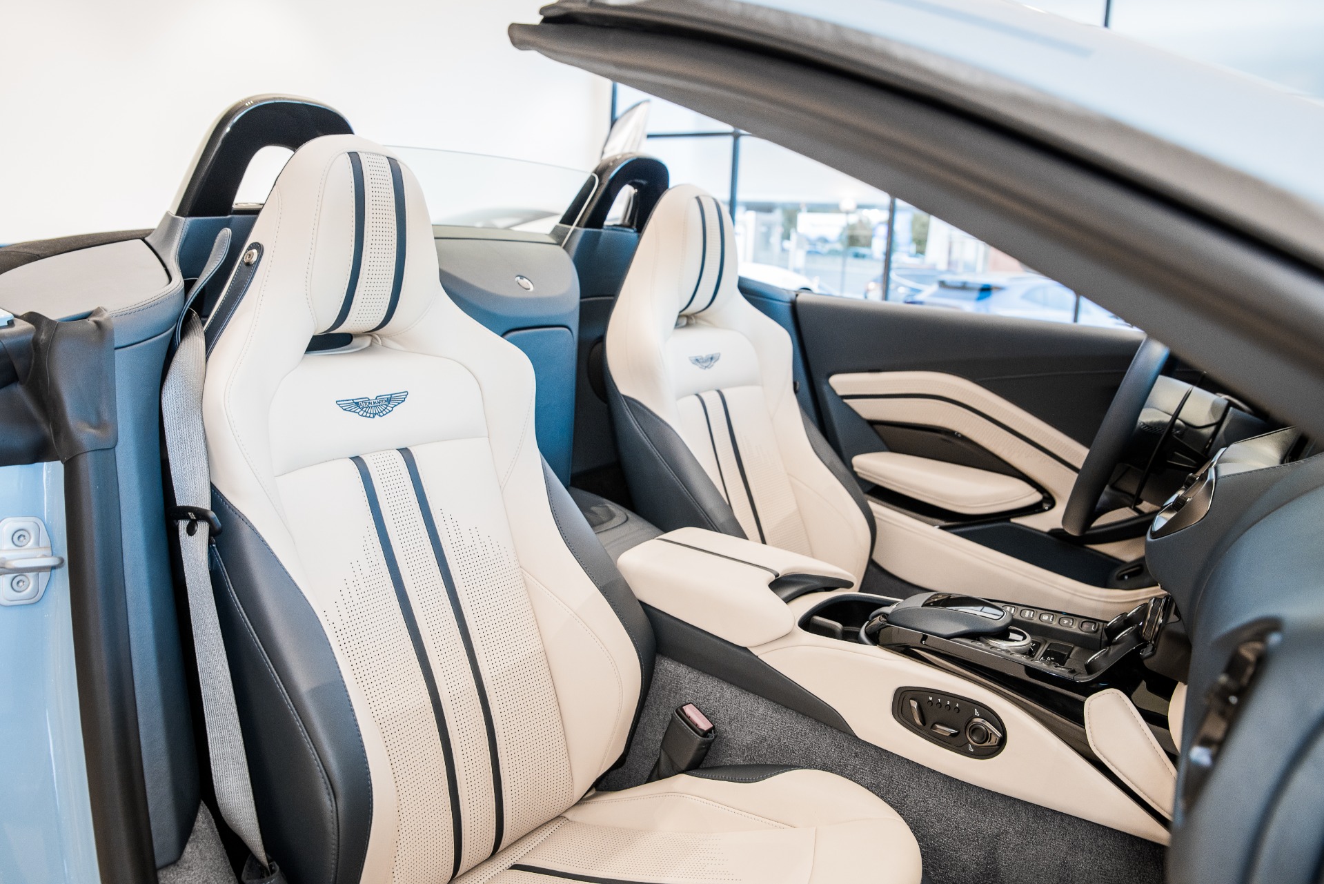 New 2021 Aston Martin Vantage | St. Petersburg, FL