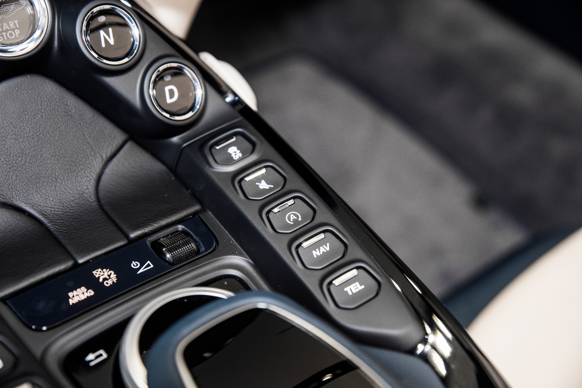 New 2021 Aston Martin Vantage | St. Petersburg, FL