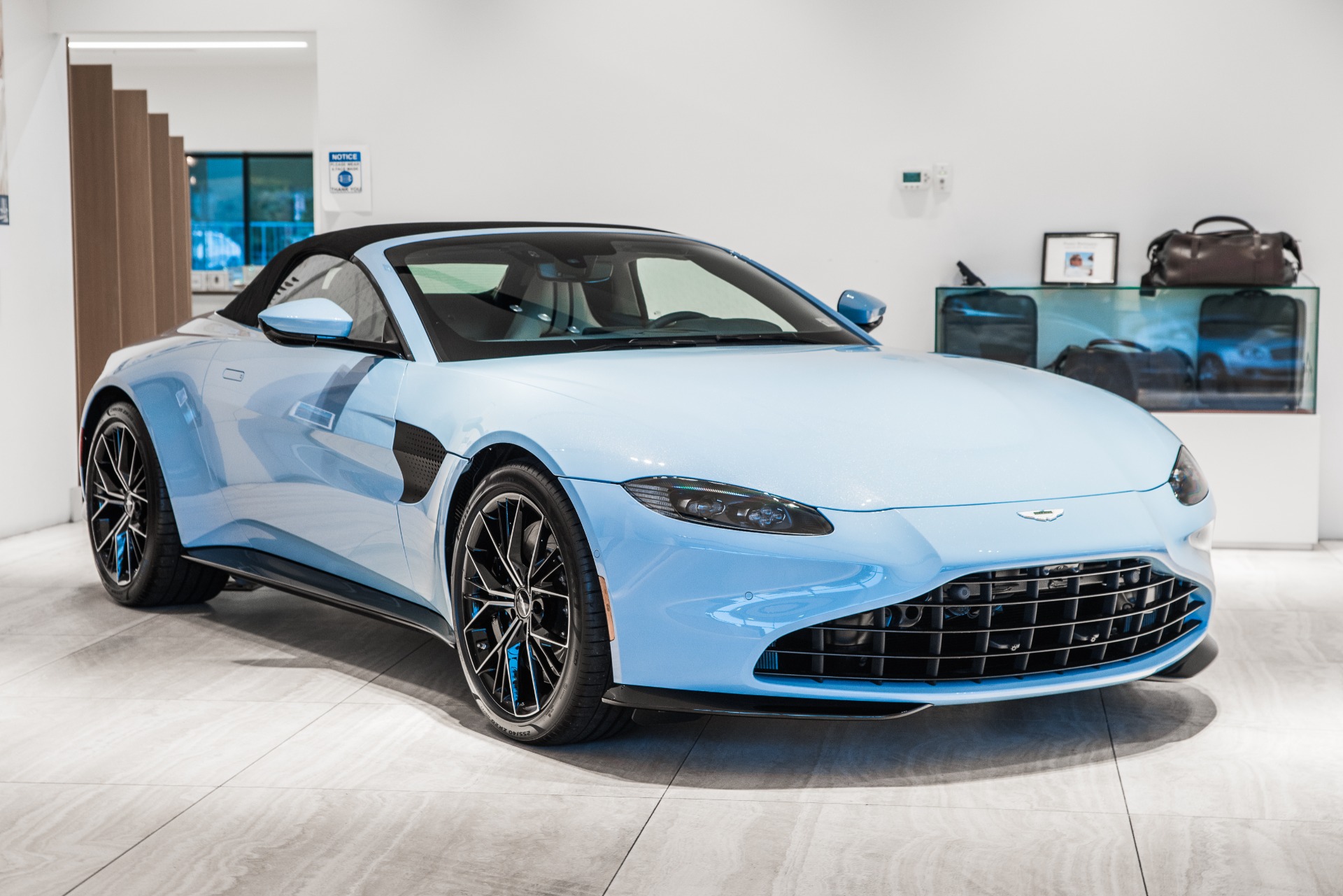 New 2021 Aston Martin Vantage | St. Petersburg, FL