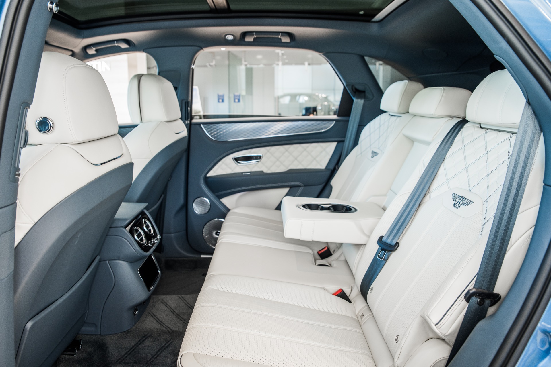 Used 2021 Bentley Bentayga Hybrid | St. Petersburg, FL