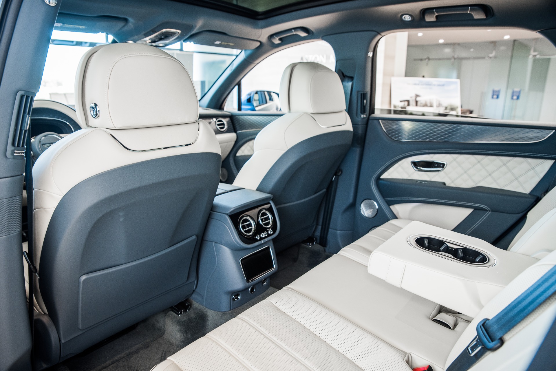Used 2021 Bentley Bentayga Hybrid | St. Petersburg, FL
