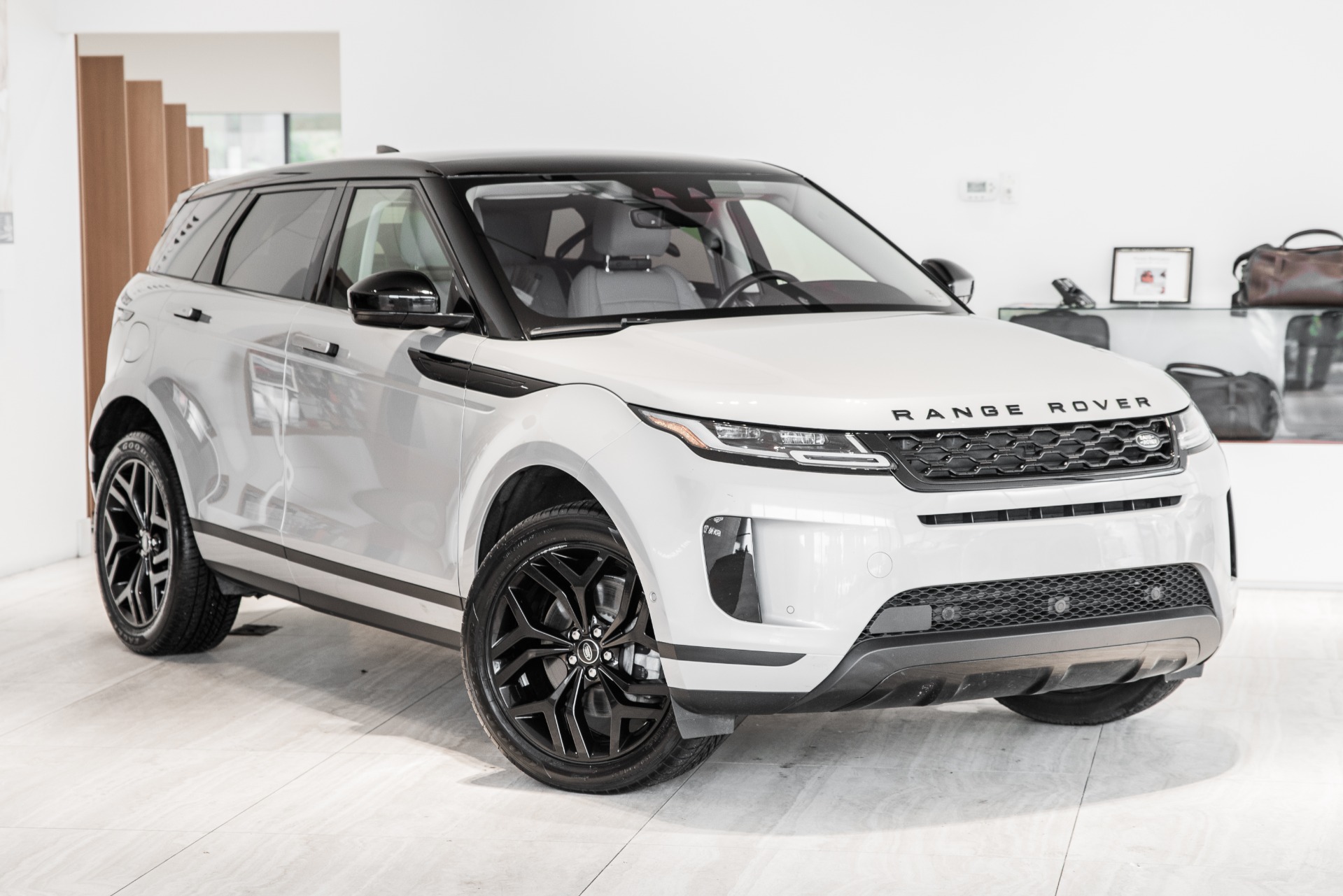 Used 2020 Land Rover Range Rover Evoque SE | St. Petersburg, FL
