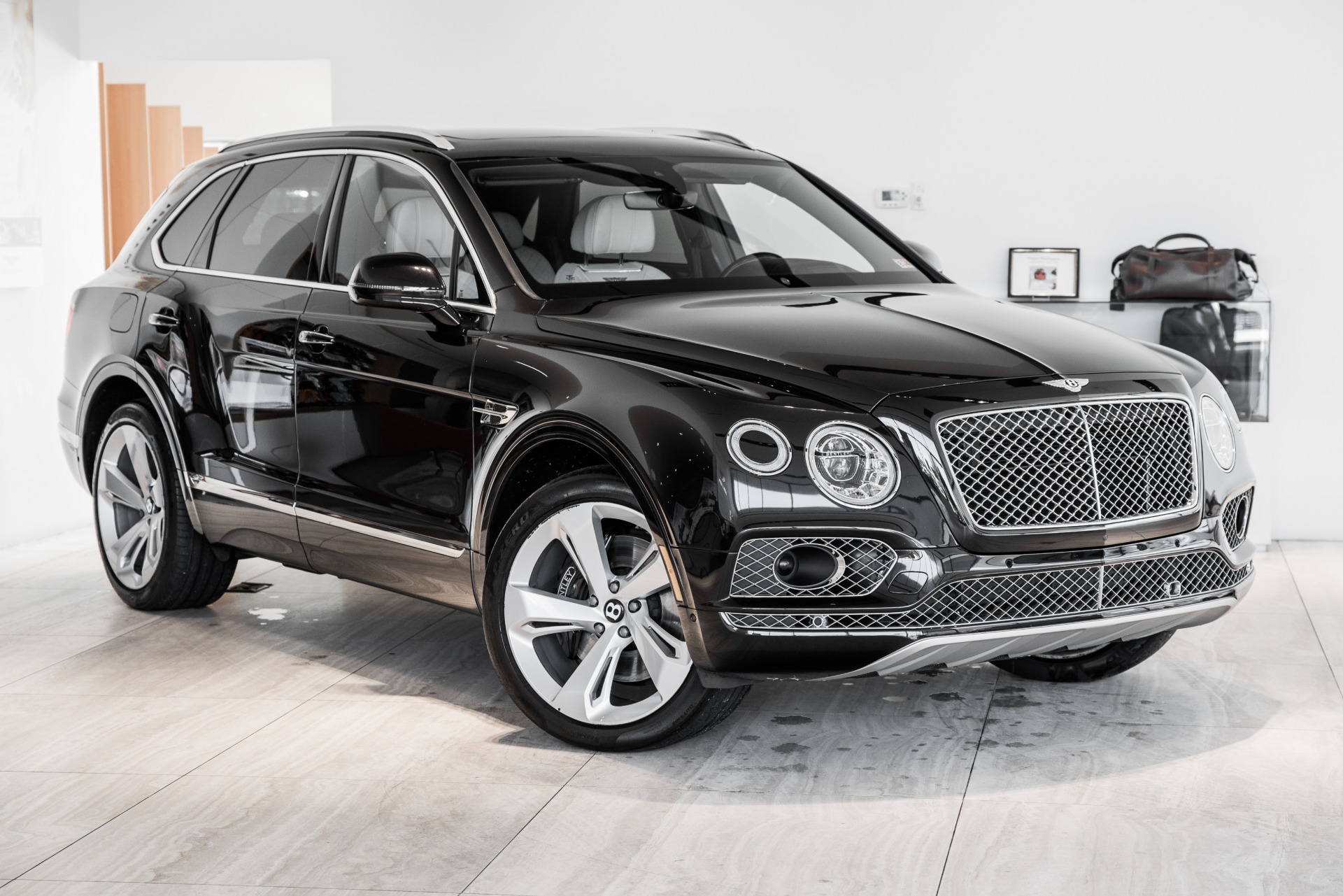 Used 2017 Bentley Bentayga | Vienna, VA