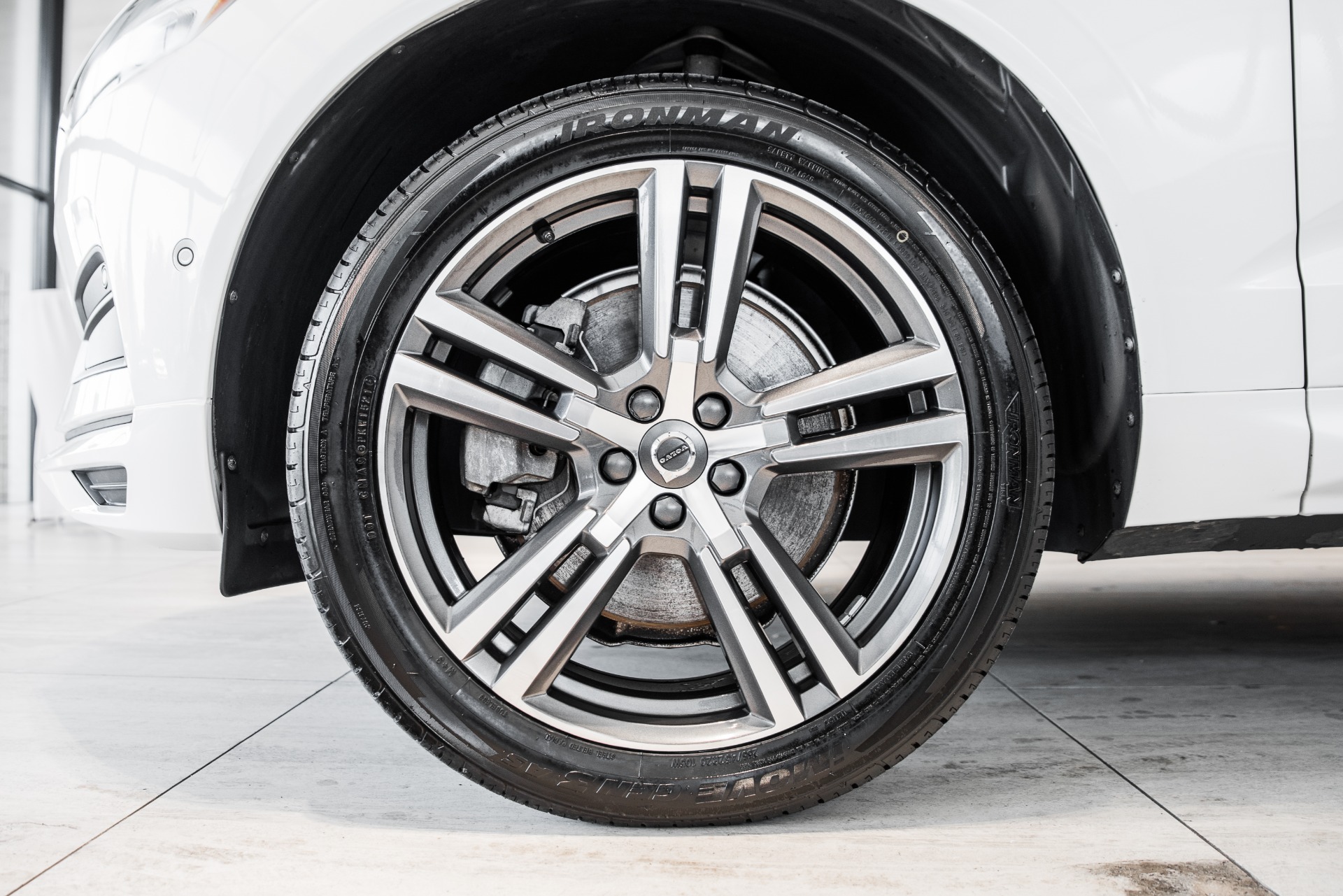 Used 2018 Volvo XC60 T6 Momentum | St. Petersburg, FL