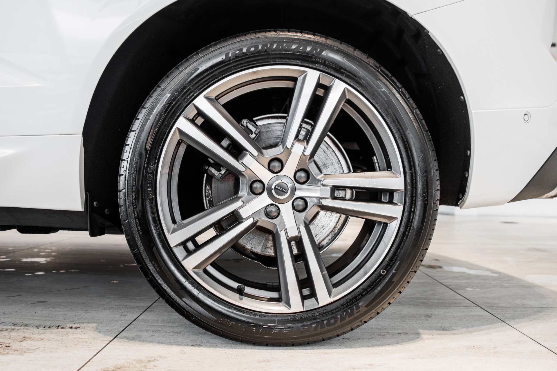 Used 2018 Volvo XC60 T6 Momentum | St. Petersburg, FL