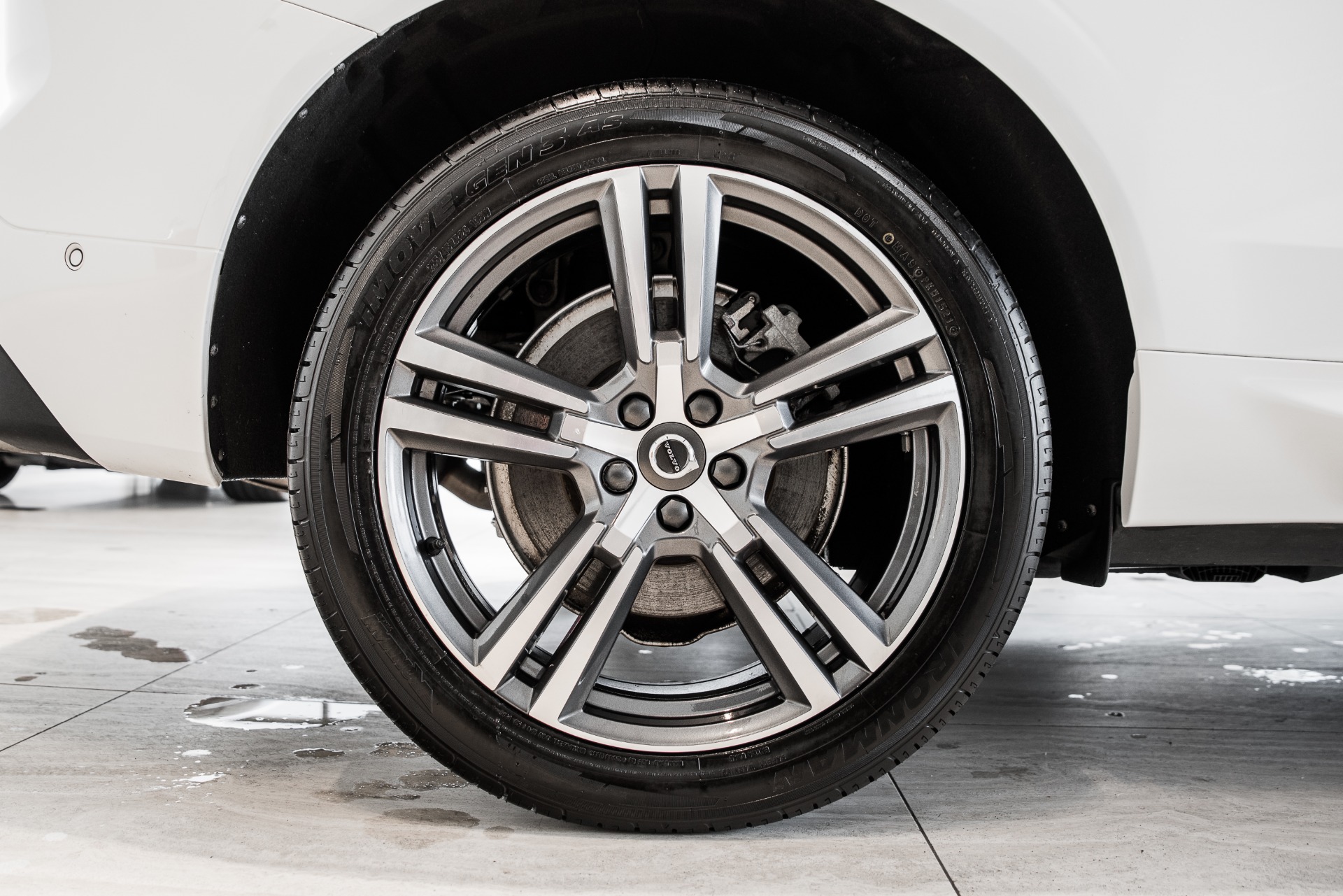Used 2018 Volvo XC60 T6 Momentum | St. Petersburg, FL
