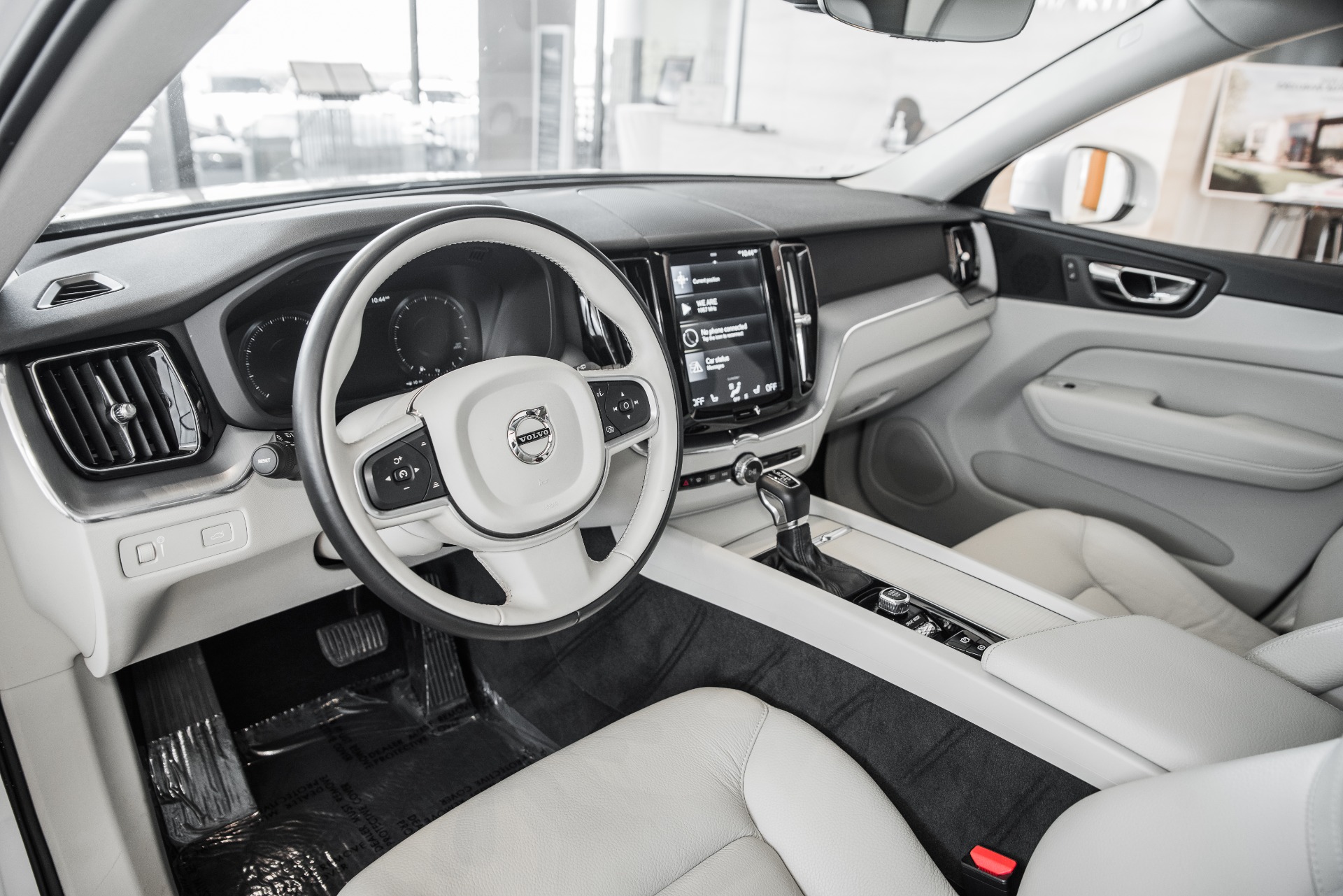 Used 2018 Volvo XC60 T6 Momentum | St. Petersburg, FL