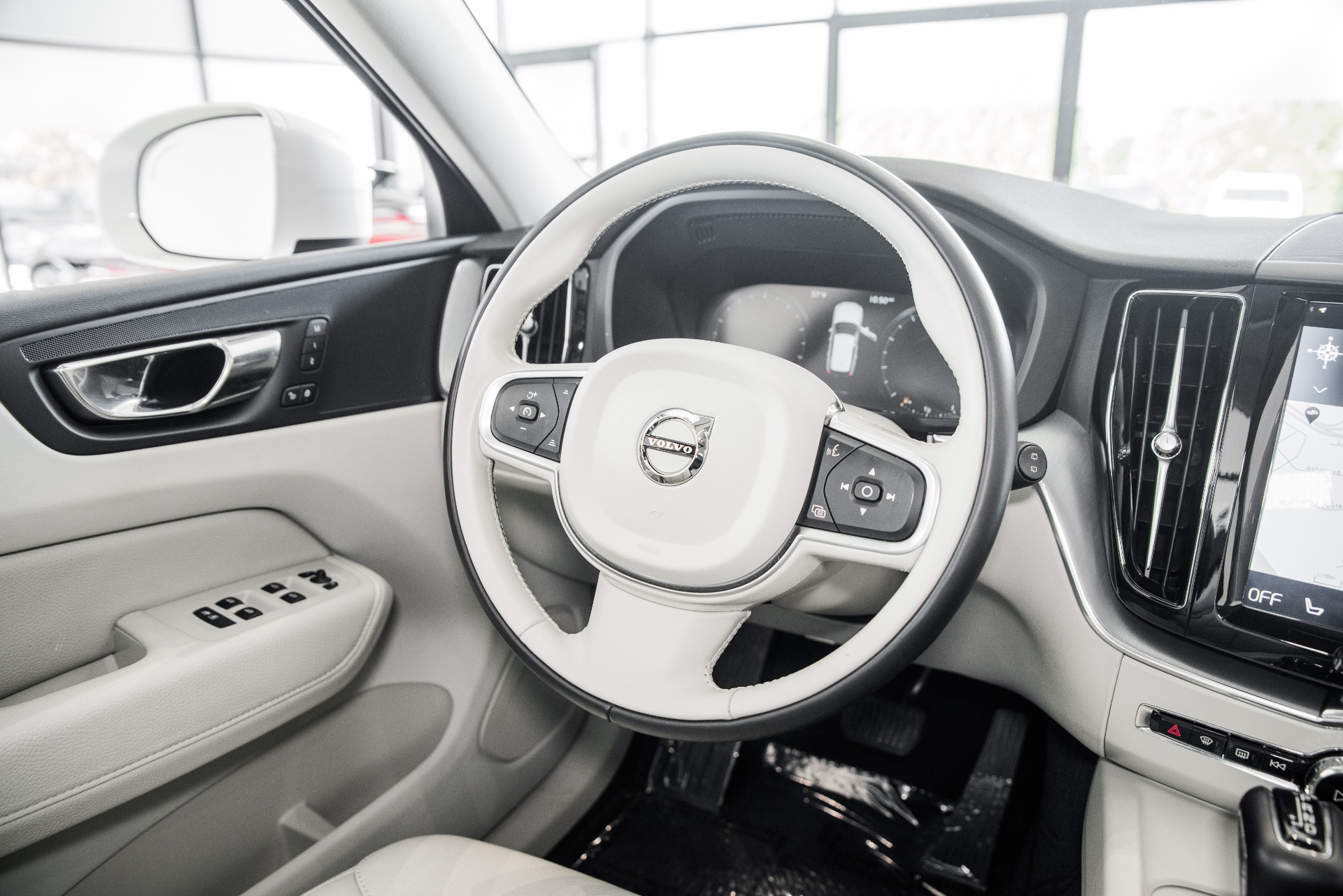 Used 2018 Volvo XC60 T6 Momentum | St. Petersburg, FL