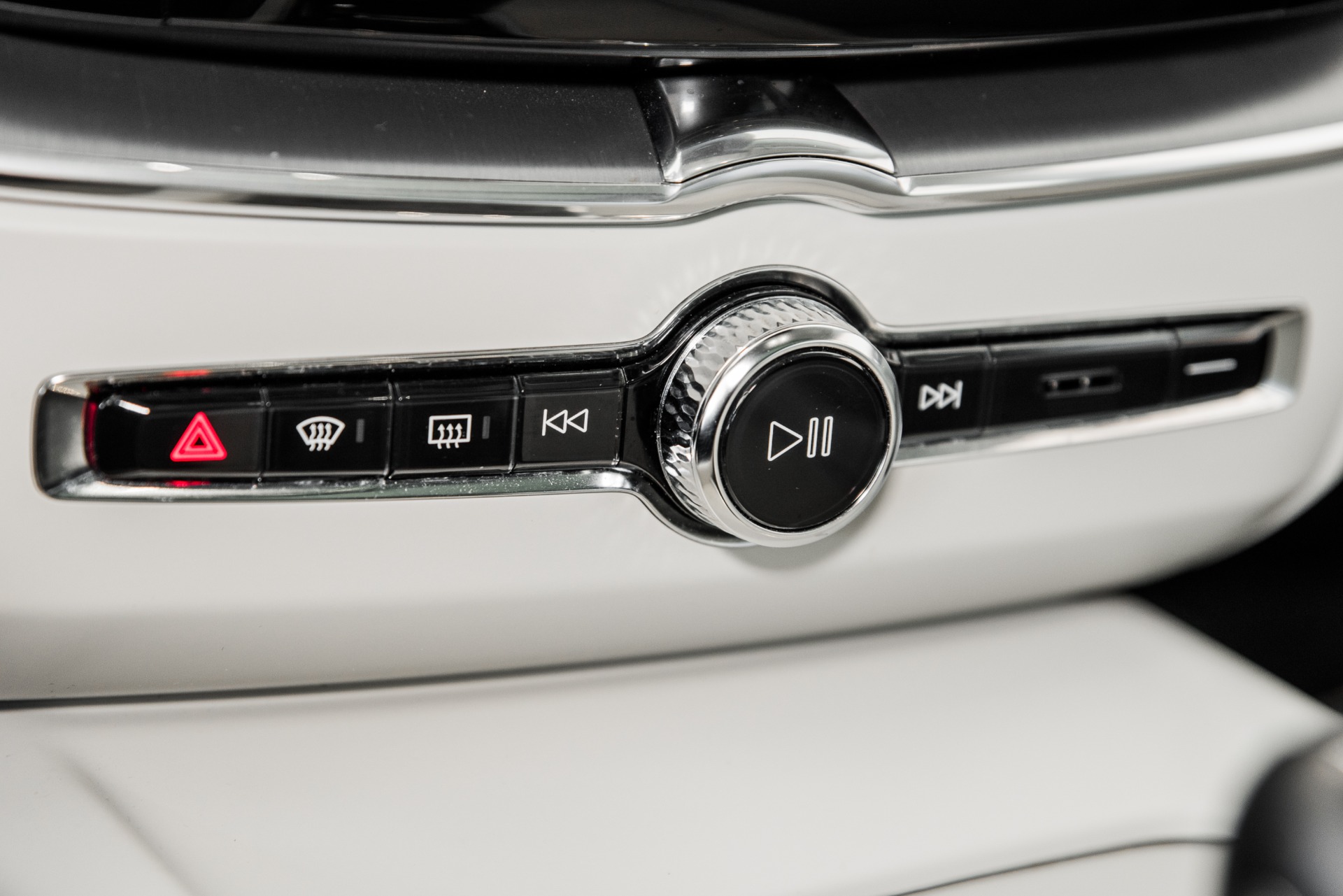 Used 2018 Volvo XC60 T6 Momentum | St. Petersburg, FL