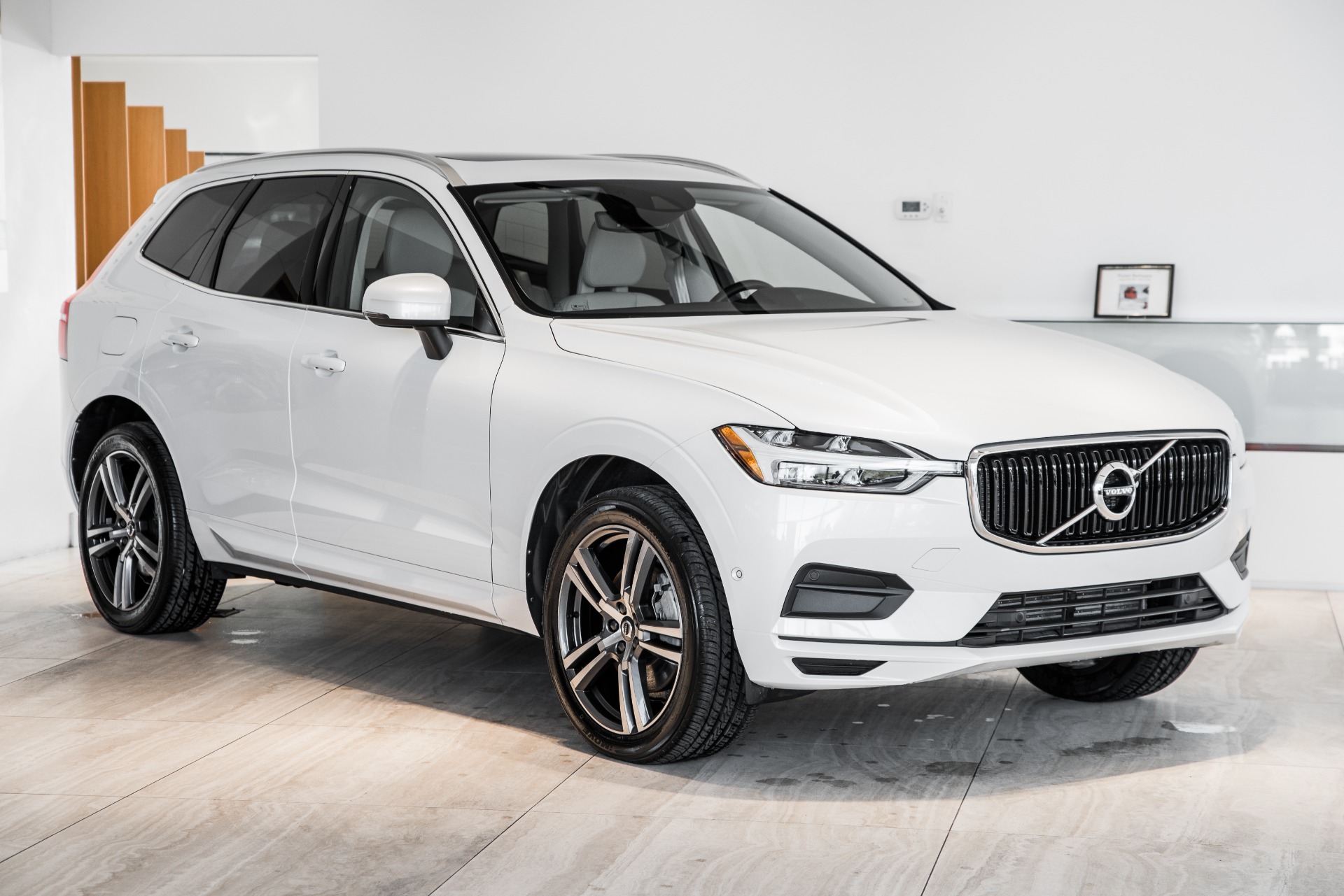 Used 2018 Volvo XC60 T6 Momentum | St. Petersburg, FL
