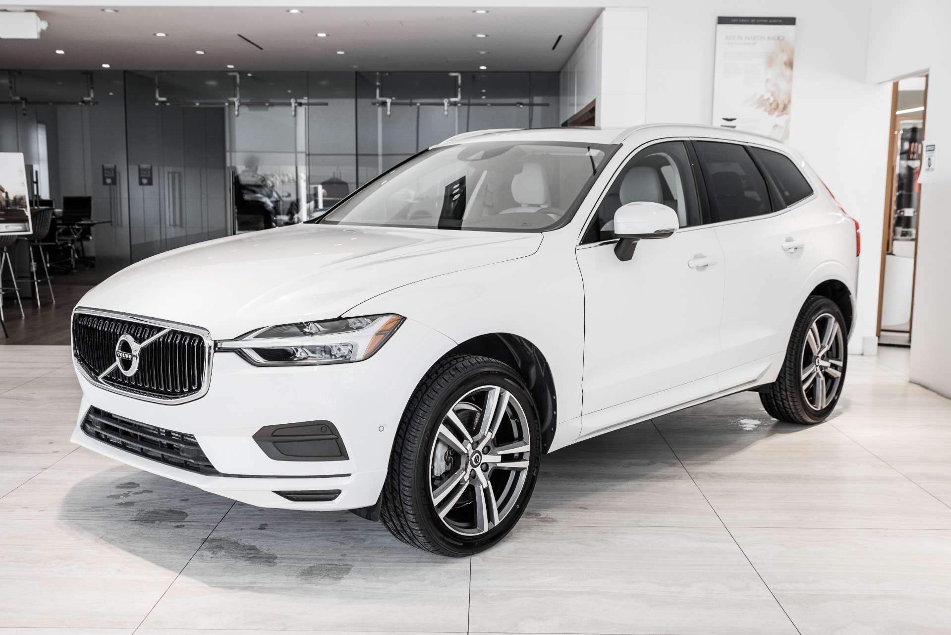 Used 2018 Volvo XC60 T6 Momentum | St. Petersburg, FL
