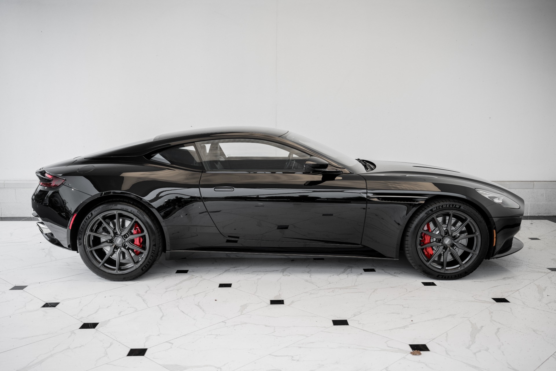 Used 2018 Aston Martin DB11 V12 | St. Petersburg, FL