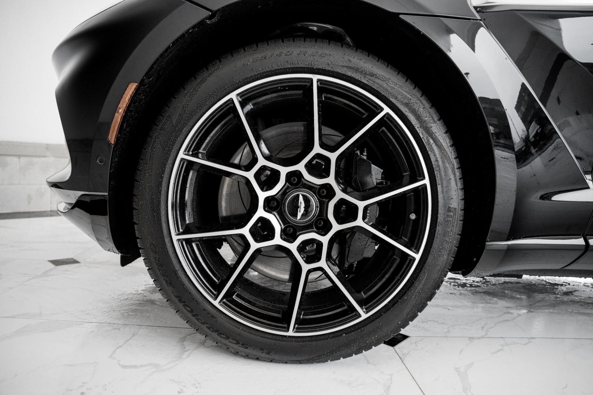 New 2021 Aston Martin DBX | St. Petersburg, FL