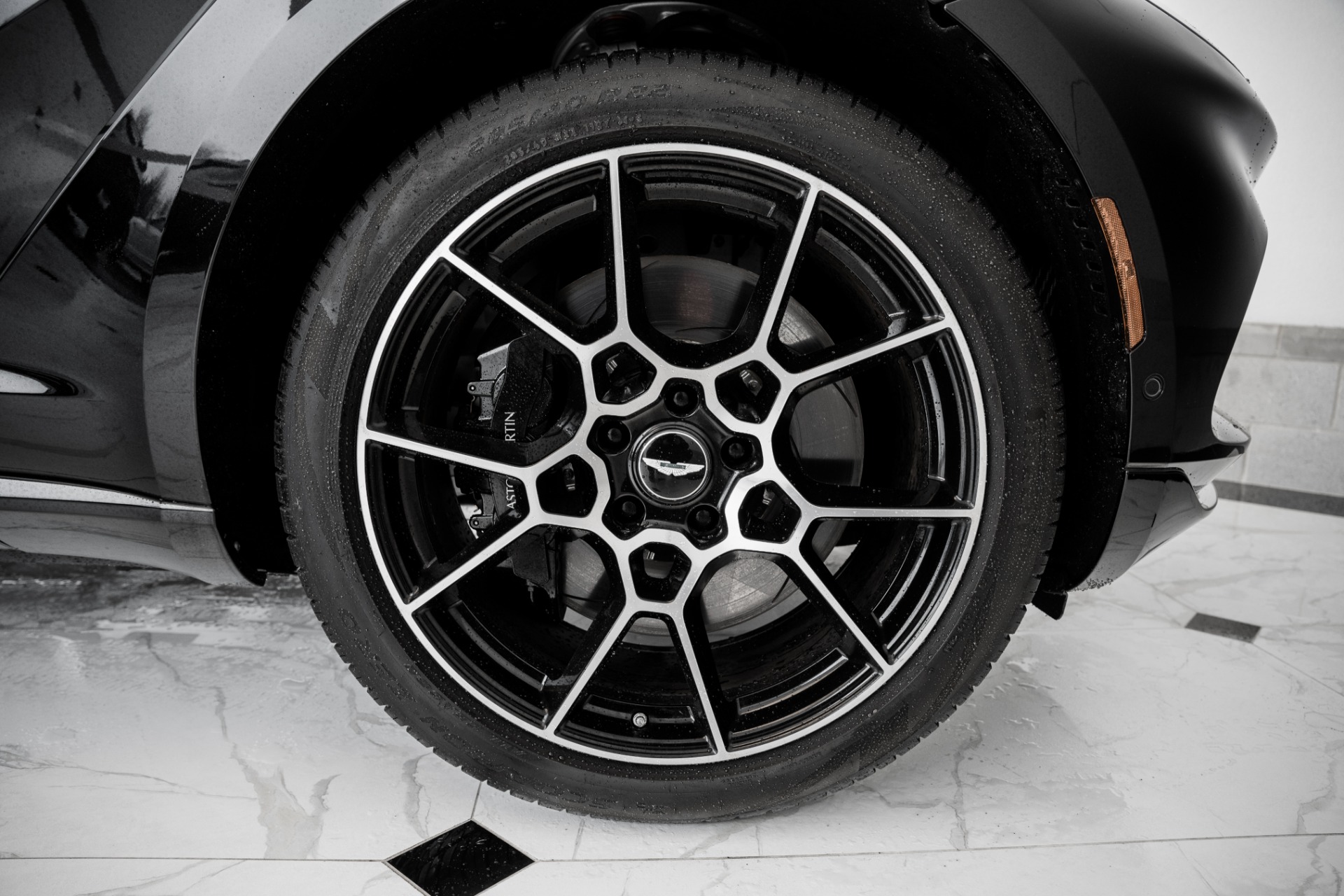 New 2021 Aston Martin DBX | St. Petersburg, FL