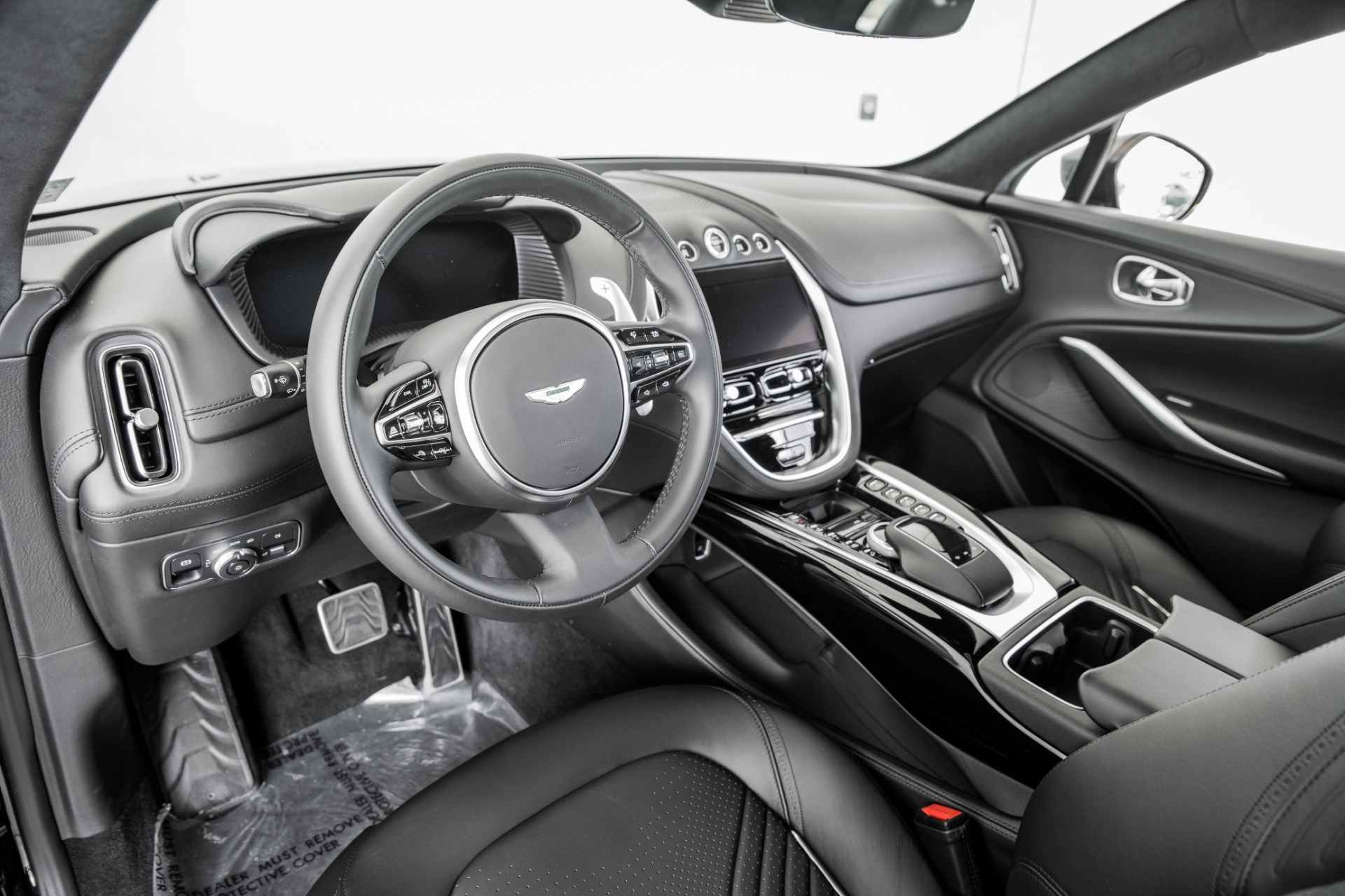 New 2021 Aston Martin DBX | St. Petersburg, FL