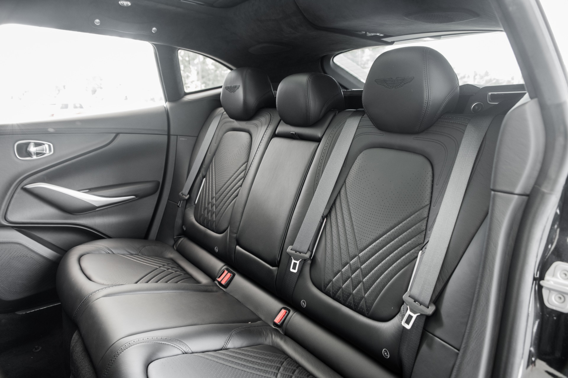 New 2021 Aston Martin DBX | St. Petersburg, FL