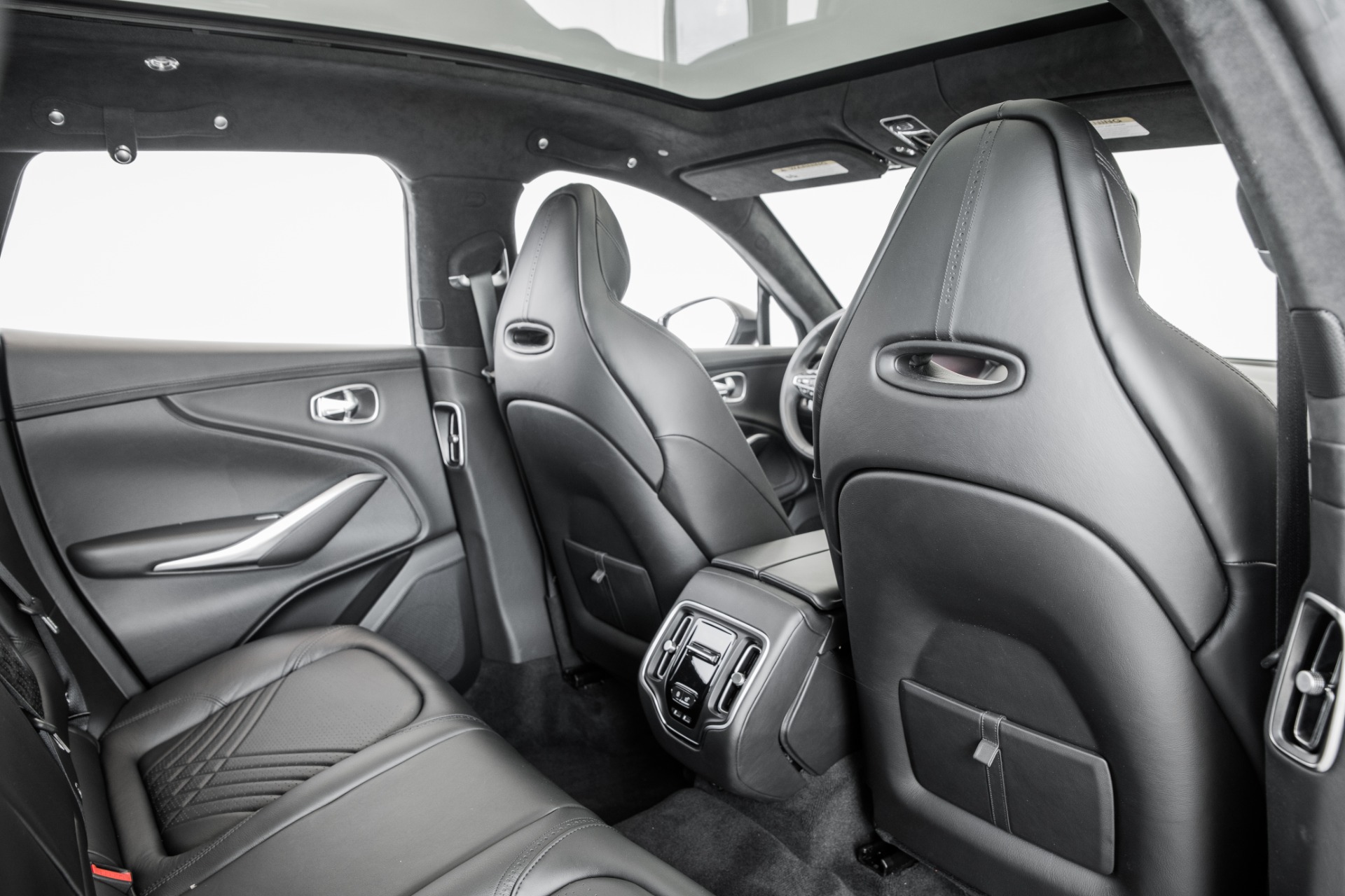 New 2021 Aston Martin DBX | St. Petersburg, FL