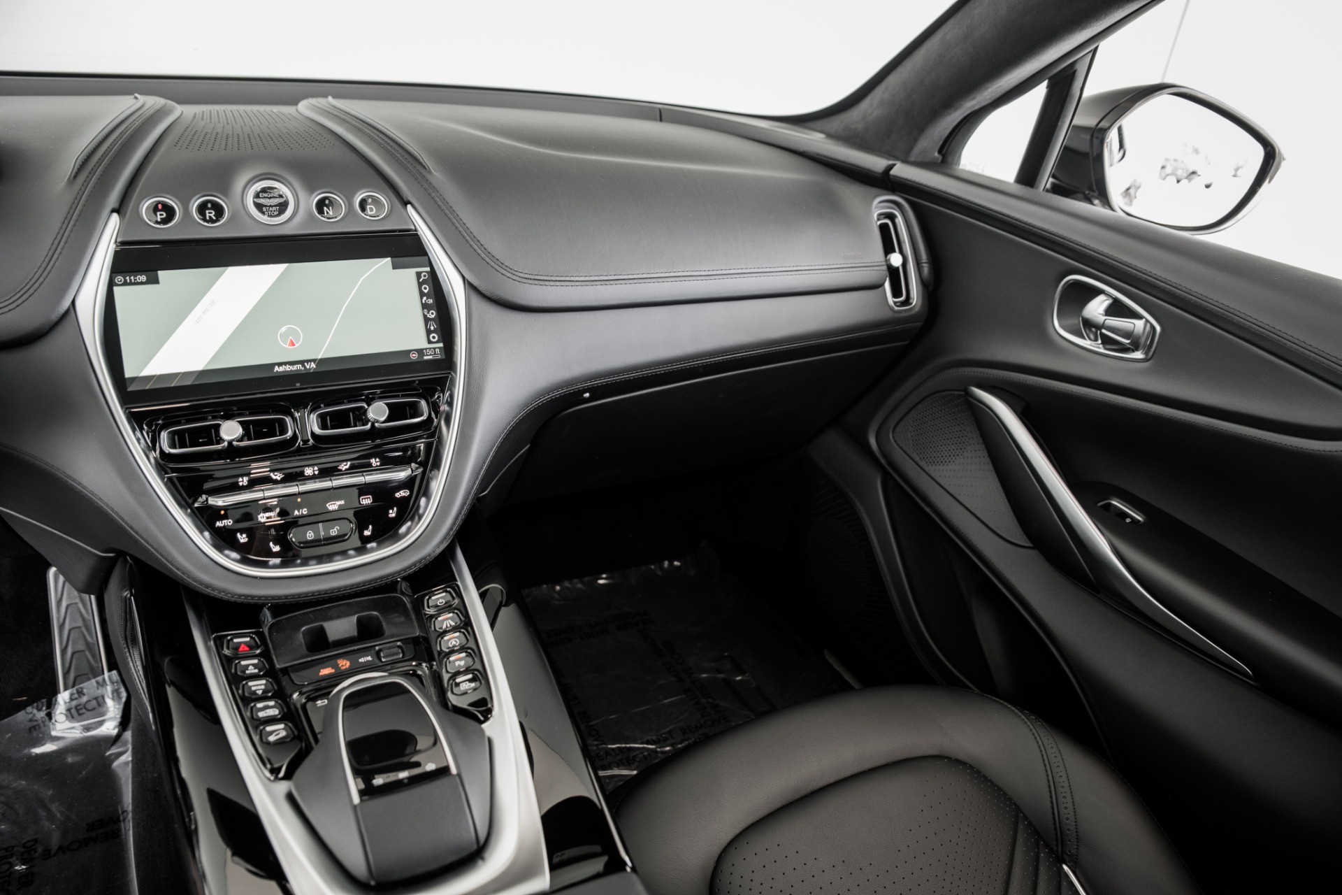 New 2021 Aston Martin DBX | St. Petersburg, FL