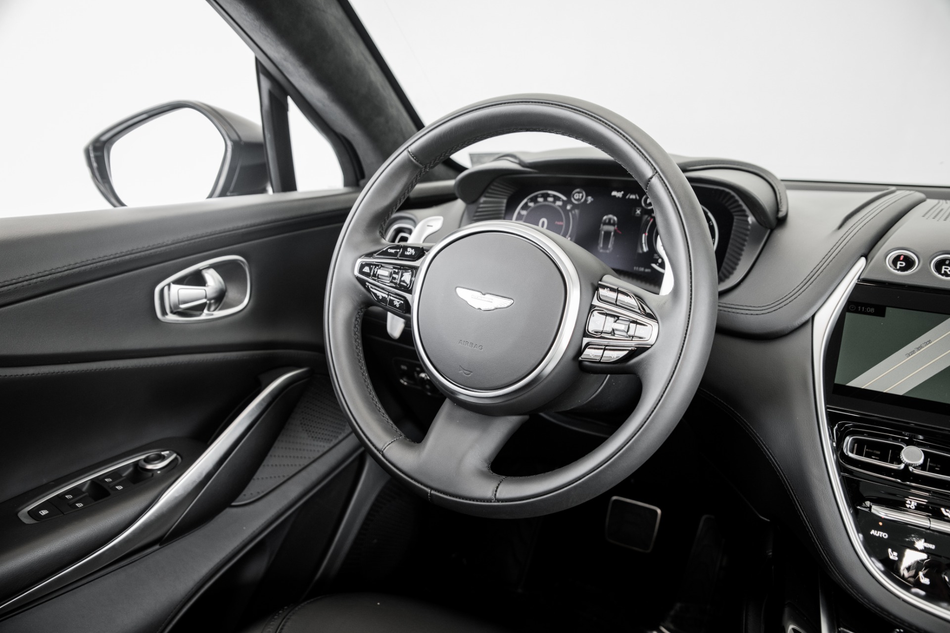New 2021 Aston Martin DBX | St. Petersburg, FL
