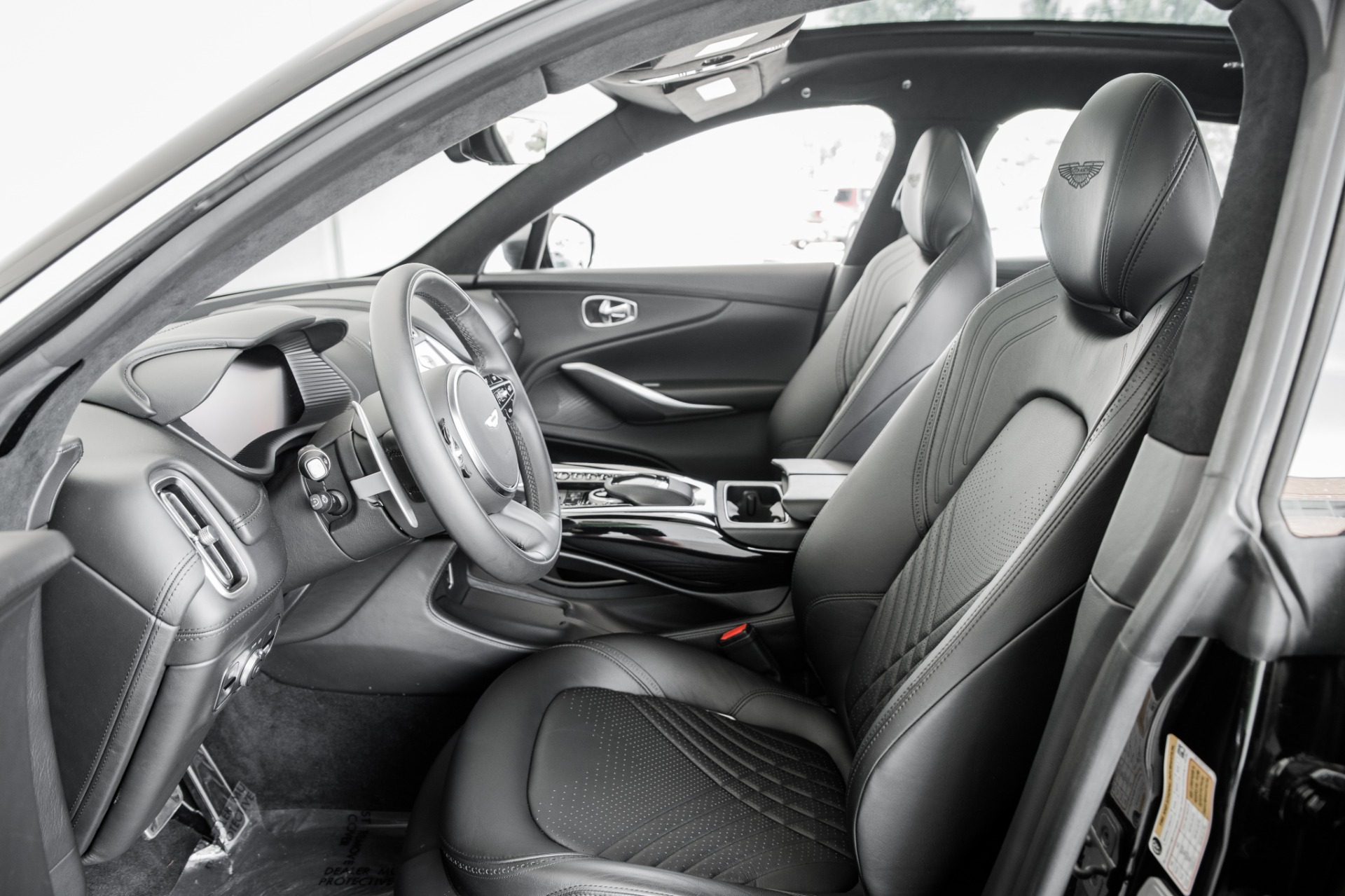 New 2021 Aston Martin DBX | St. Petersburg, FL