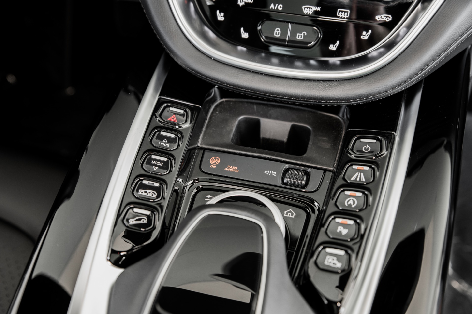 New 2021 Aston Martin DBX | St. Petersburg, FL