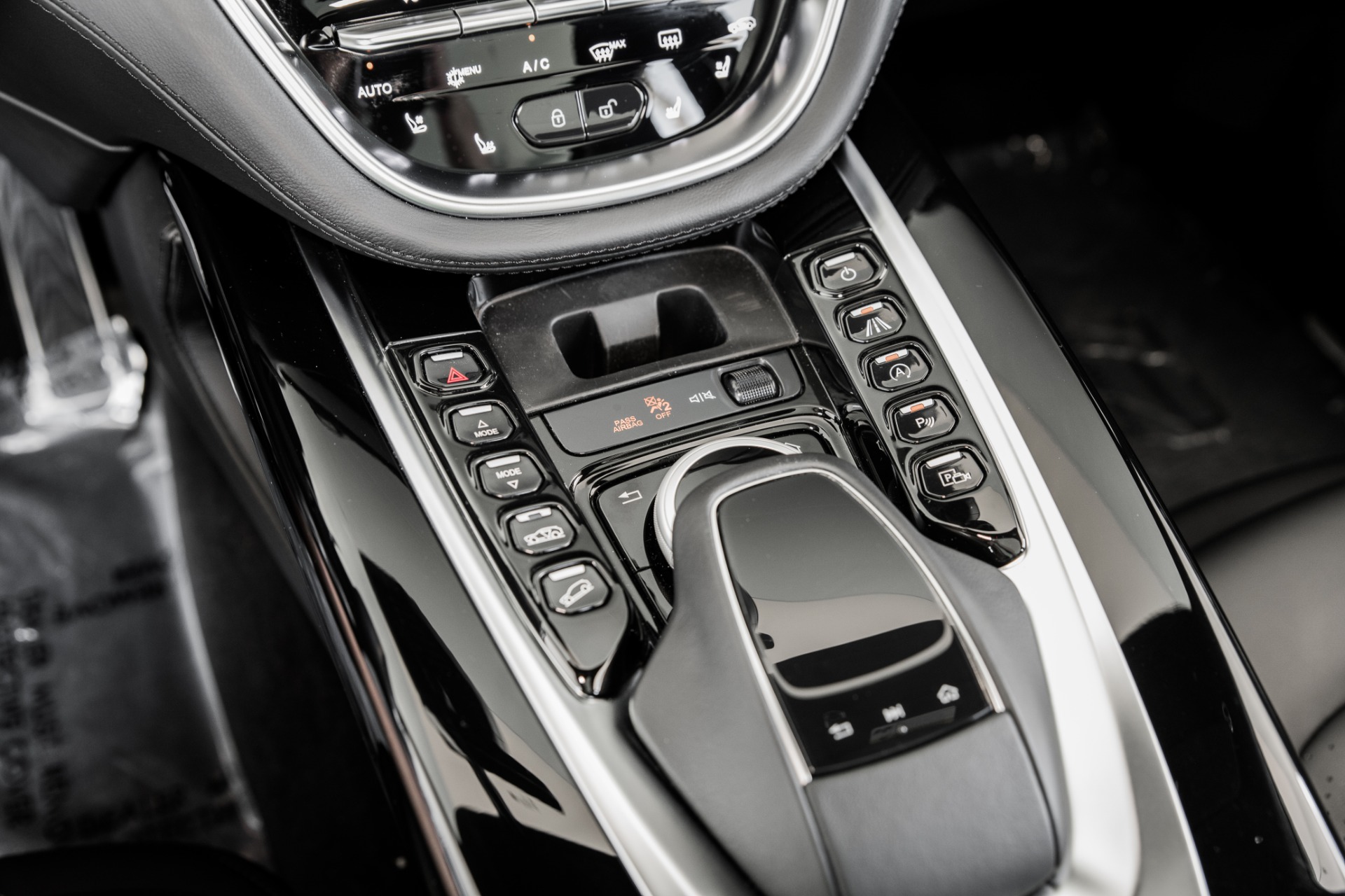 New 2021 Aston Martin DBX | St. Petersburg, FL