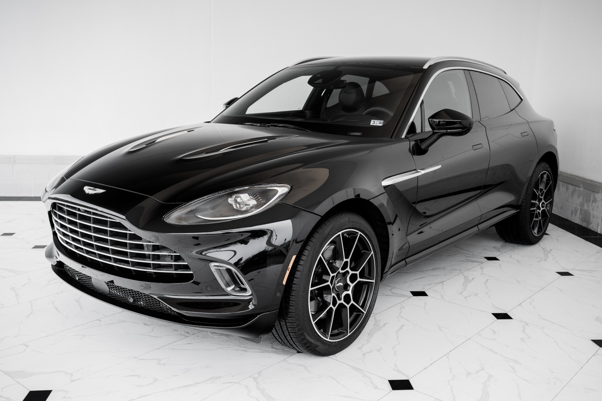 New 2021 Aston Martin DBX | St. Petersburg, FL
