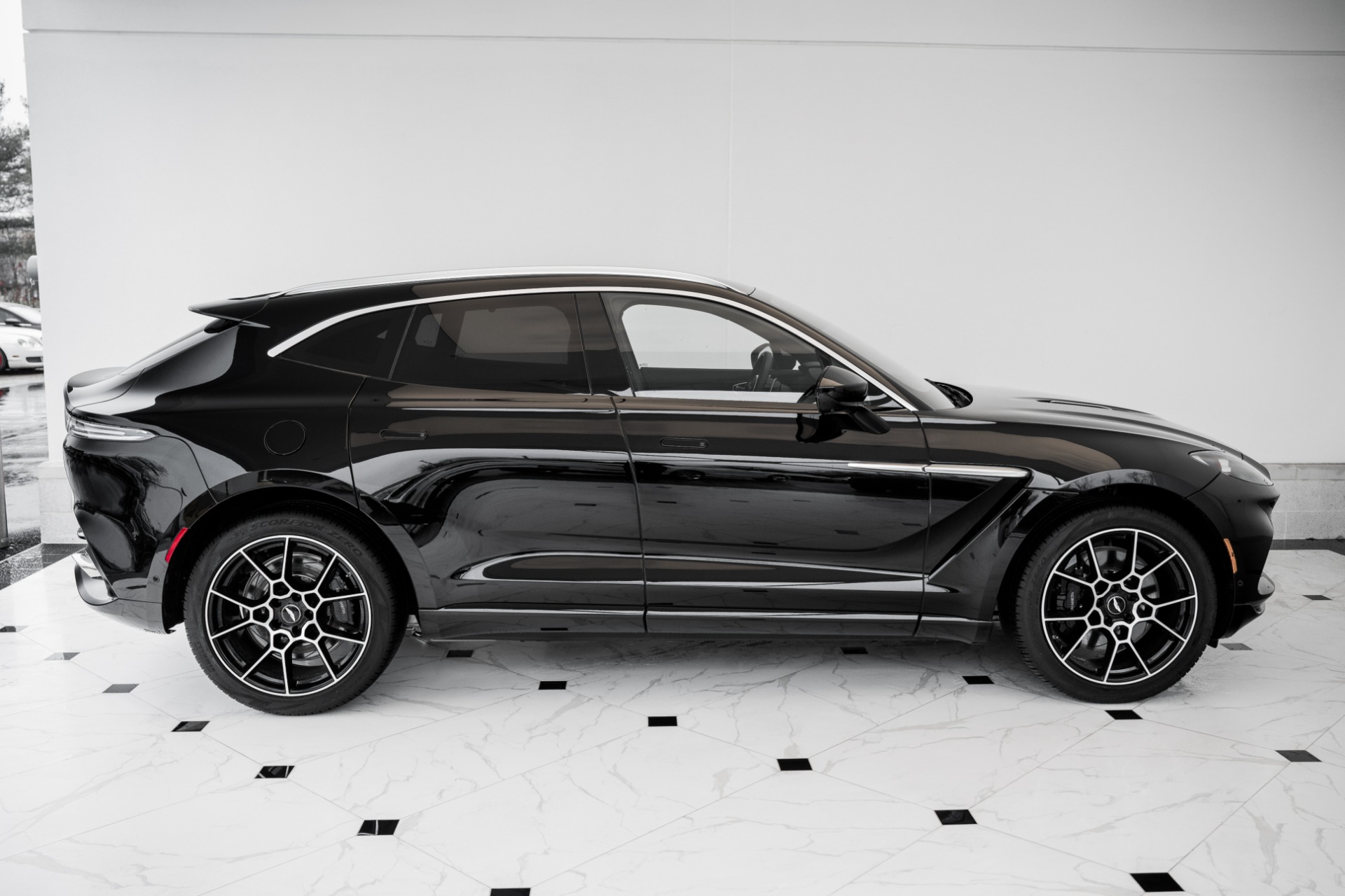 New 2021 Aston Martin DBX | St. Petersburg, FL