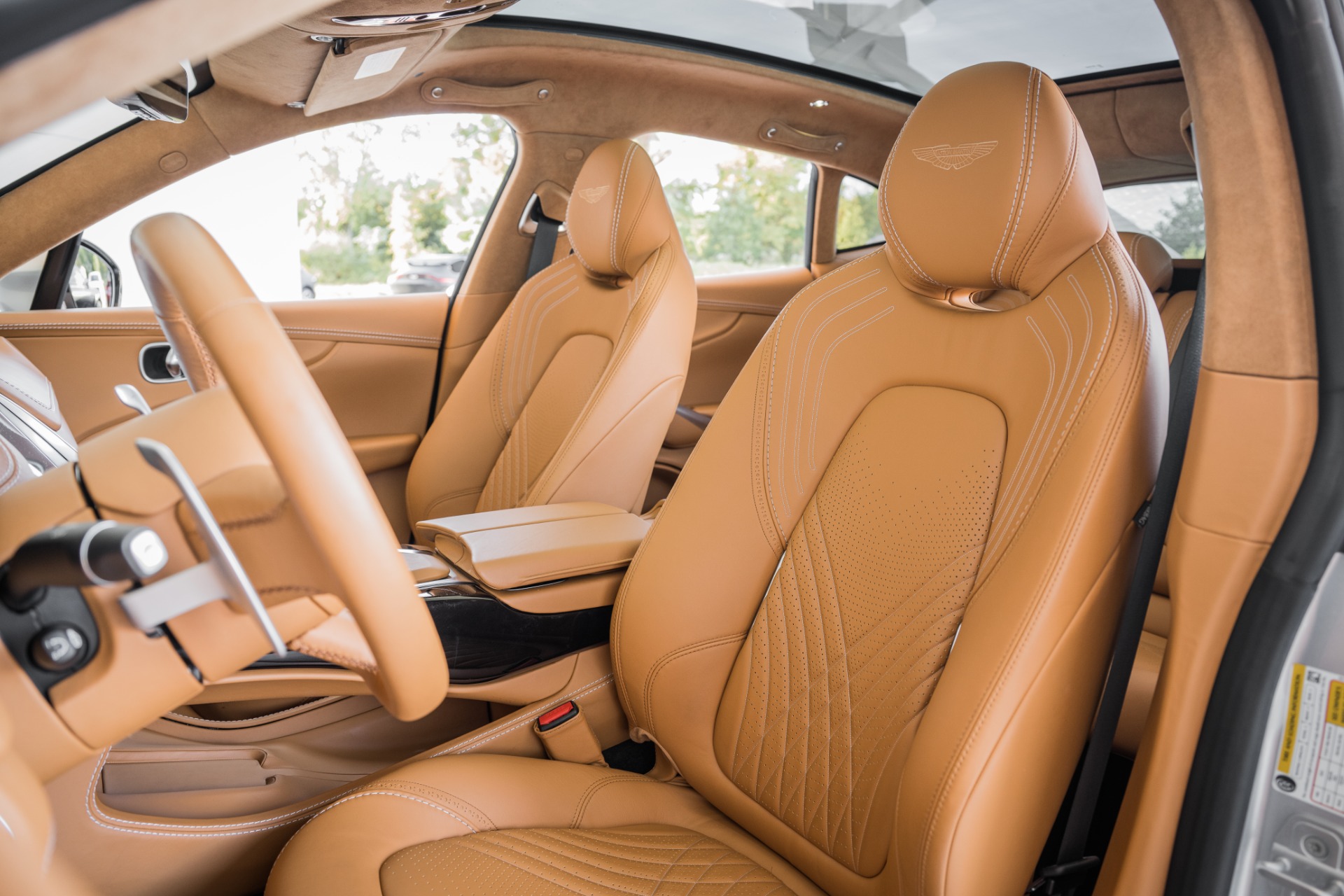 New 2021 Aston Martin DBX | St. Petersburg, FL
