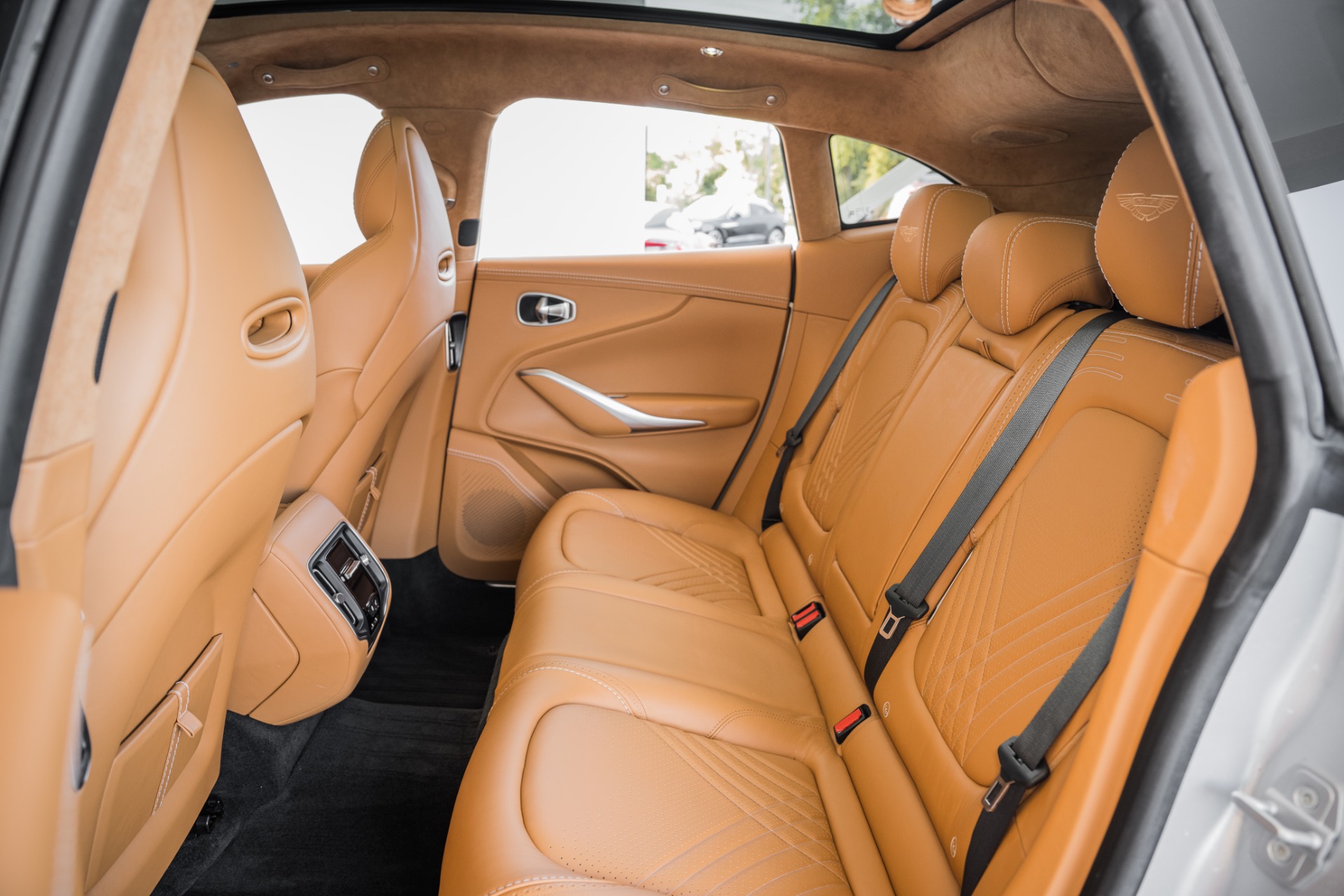 New 2021 Aston Martin DBX | St. Petersburg, FL