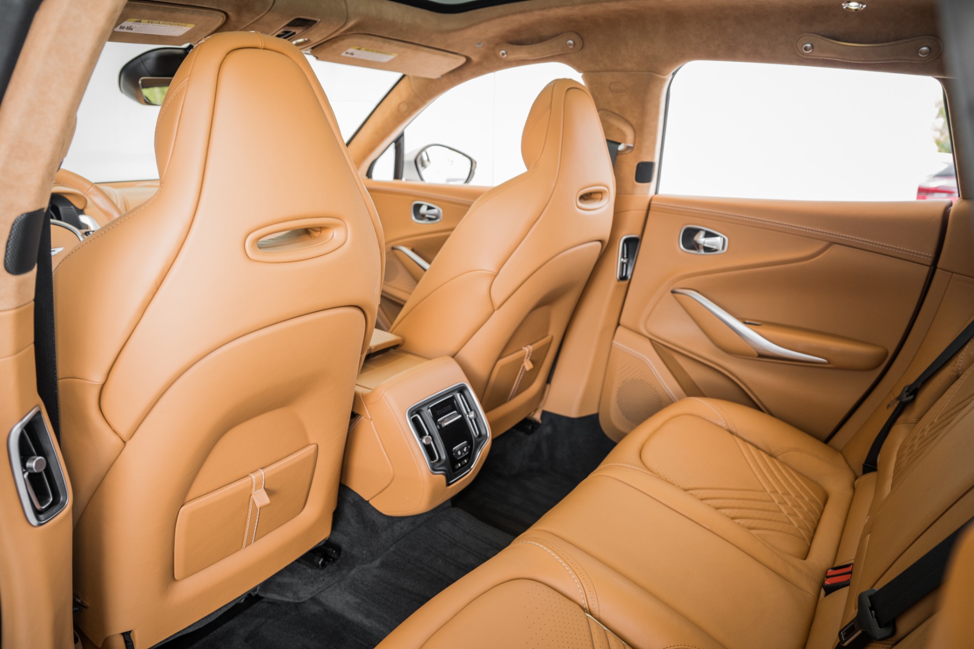 New 2021 Aston Martin DBX | St. Petersburg, FL