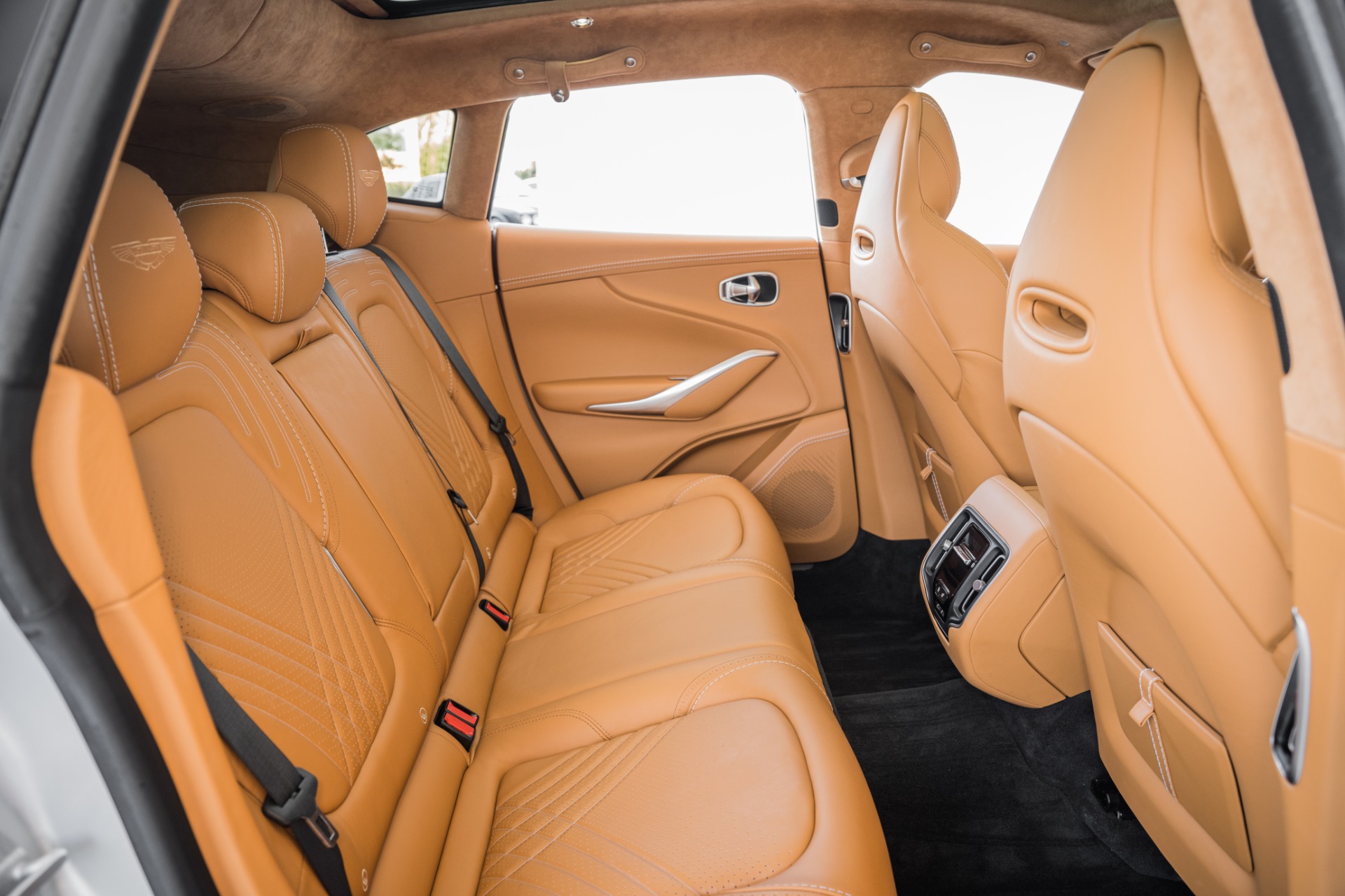 New 2021 Aston Martin DBX | St. Petersburg, FL