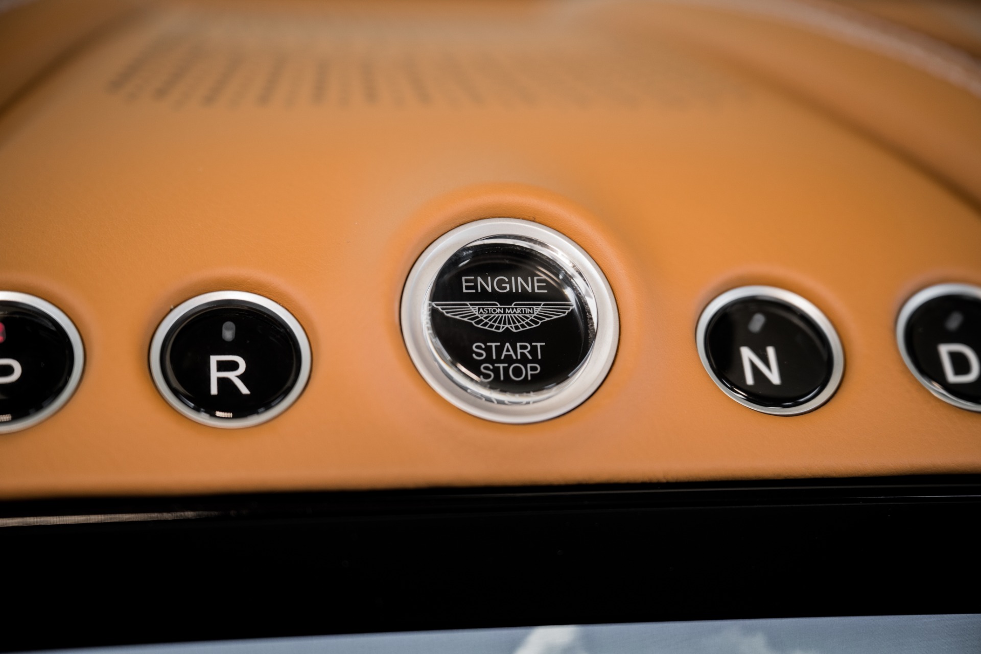 New 2021 Aston Martin DBX | St. Petersburg, FL