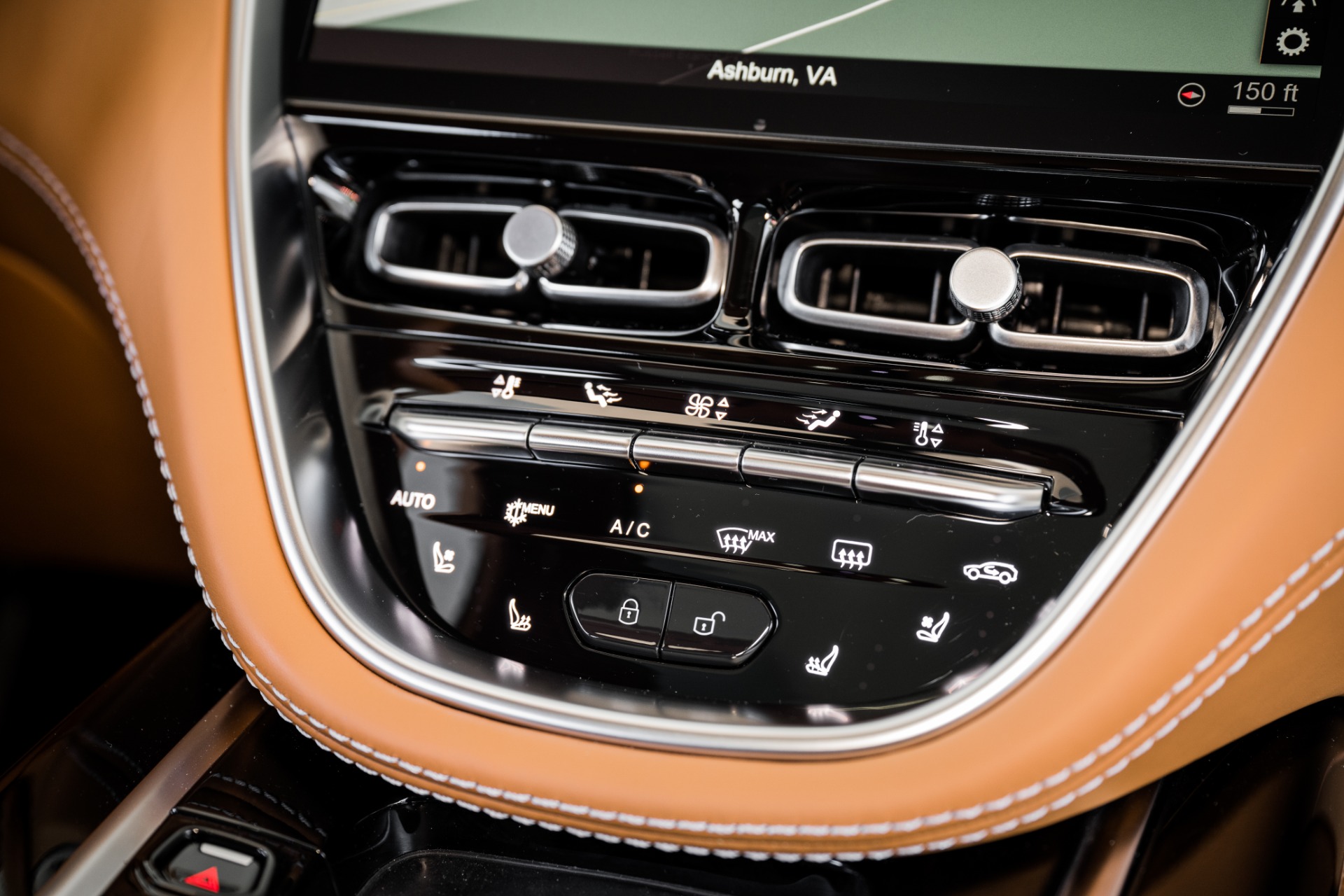 New 2021 Aston Martin DBX | St. Petersburg, FL