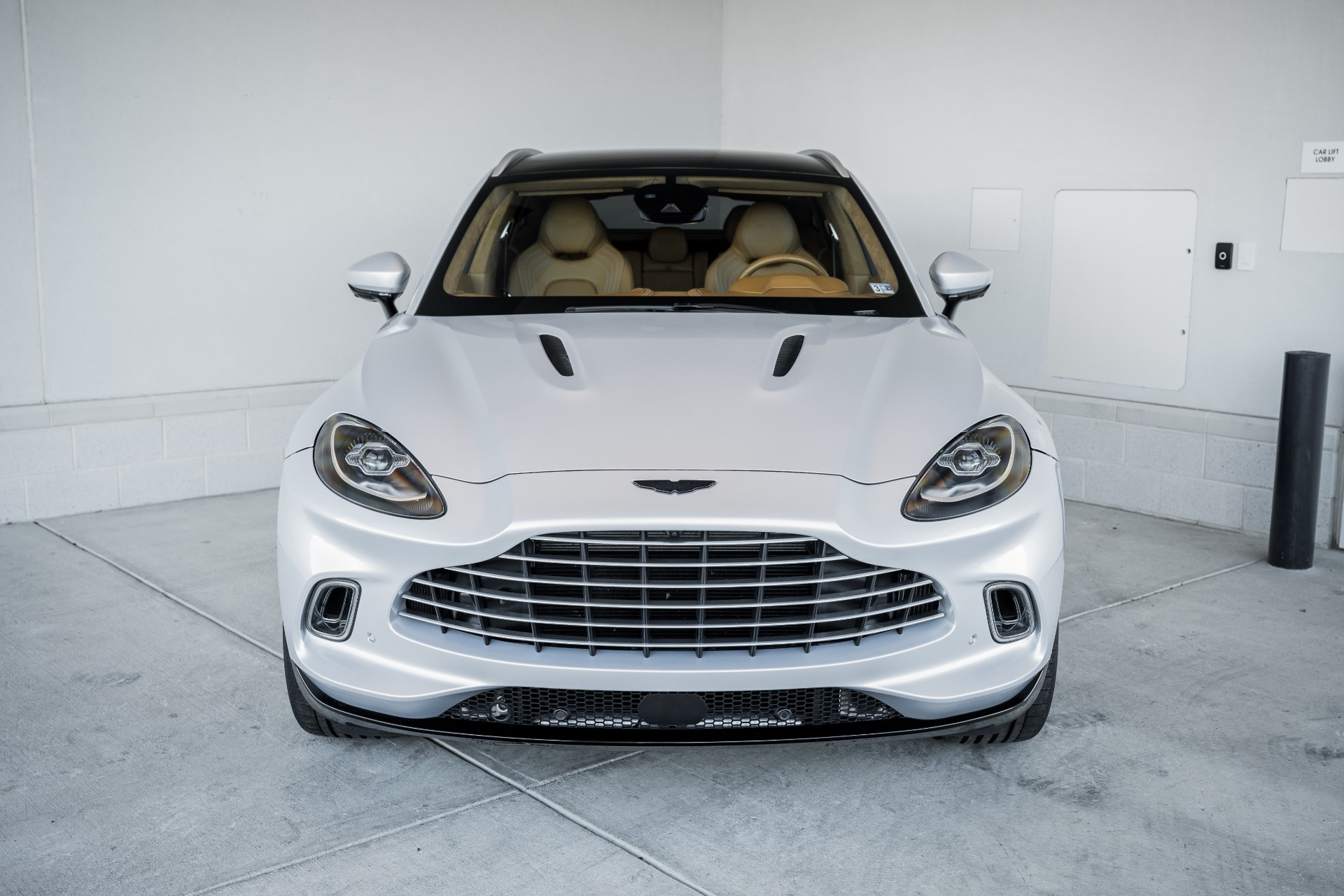 New 2021 Aston Martin DBX | St. Petersburg, FL